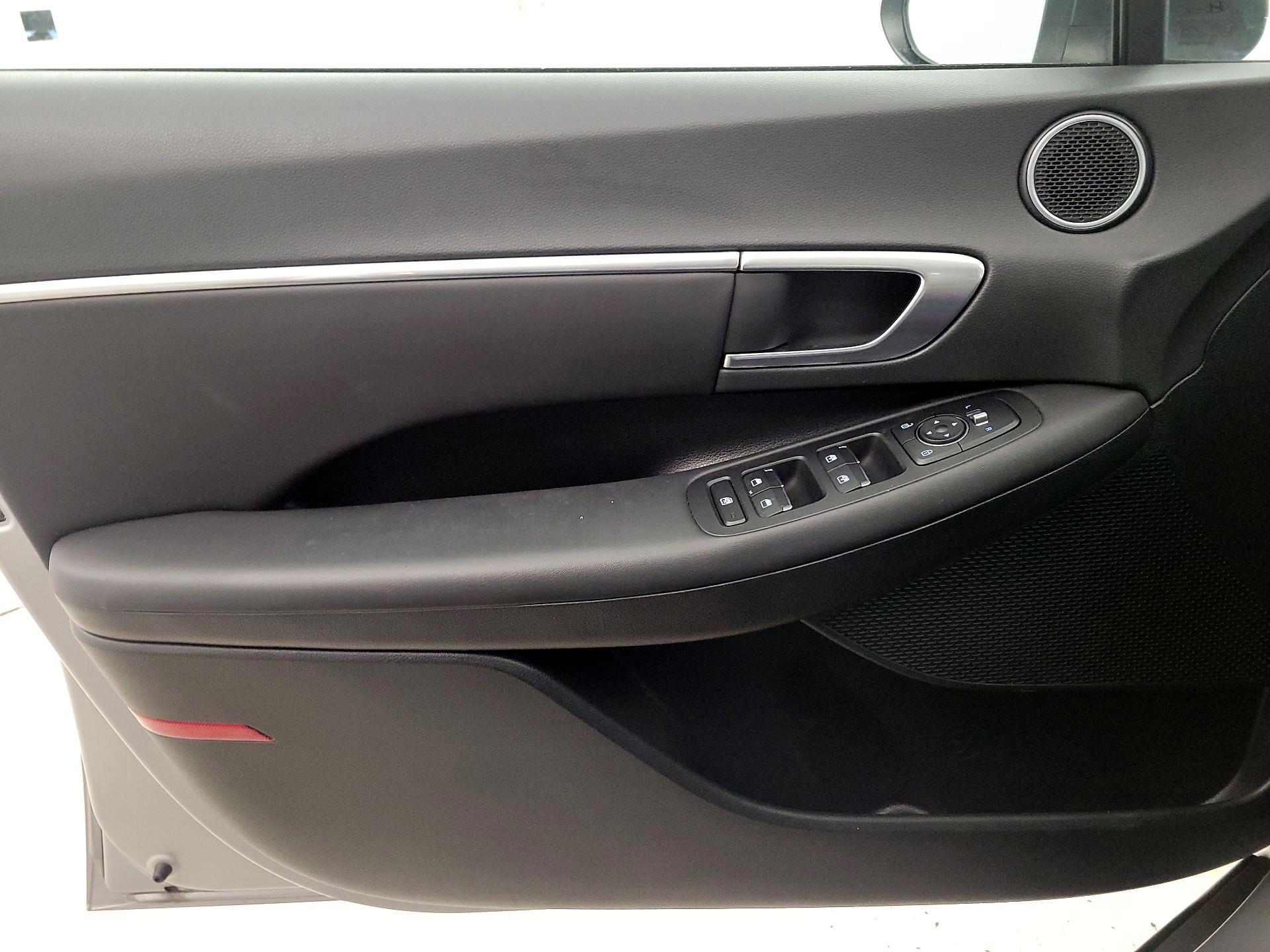 Thumbnail: 2023 Hyundai Sonata - 12