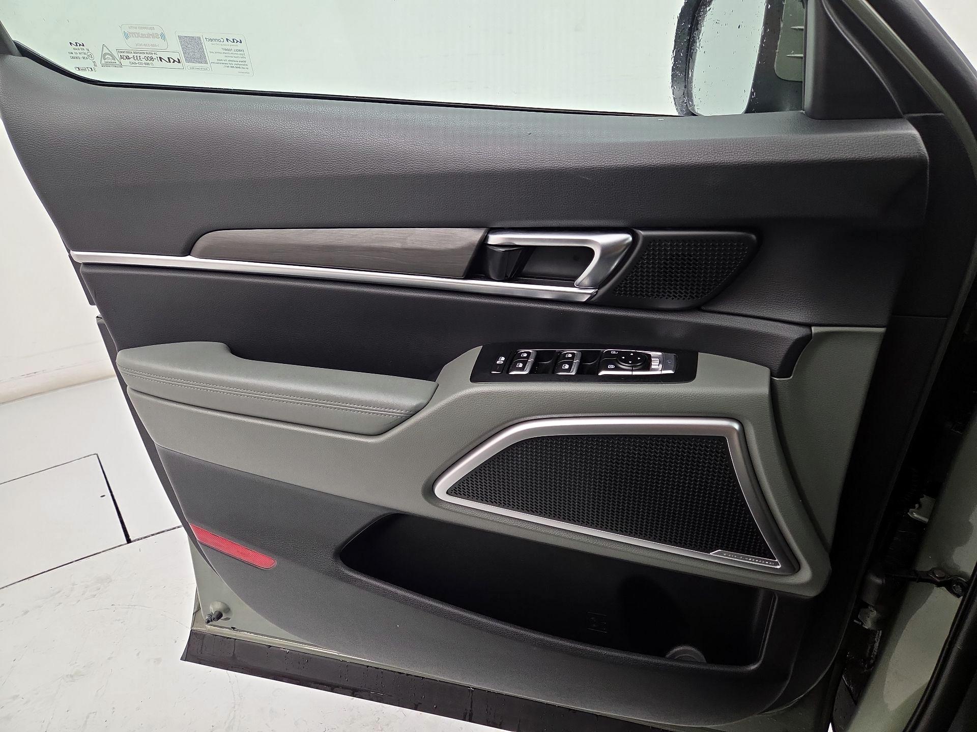 Thumbnail: 2023 Kia Telluride - 12