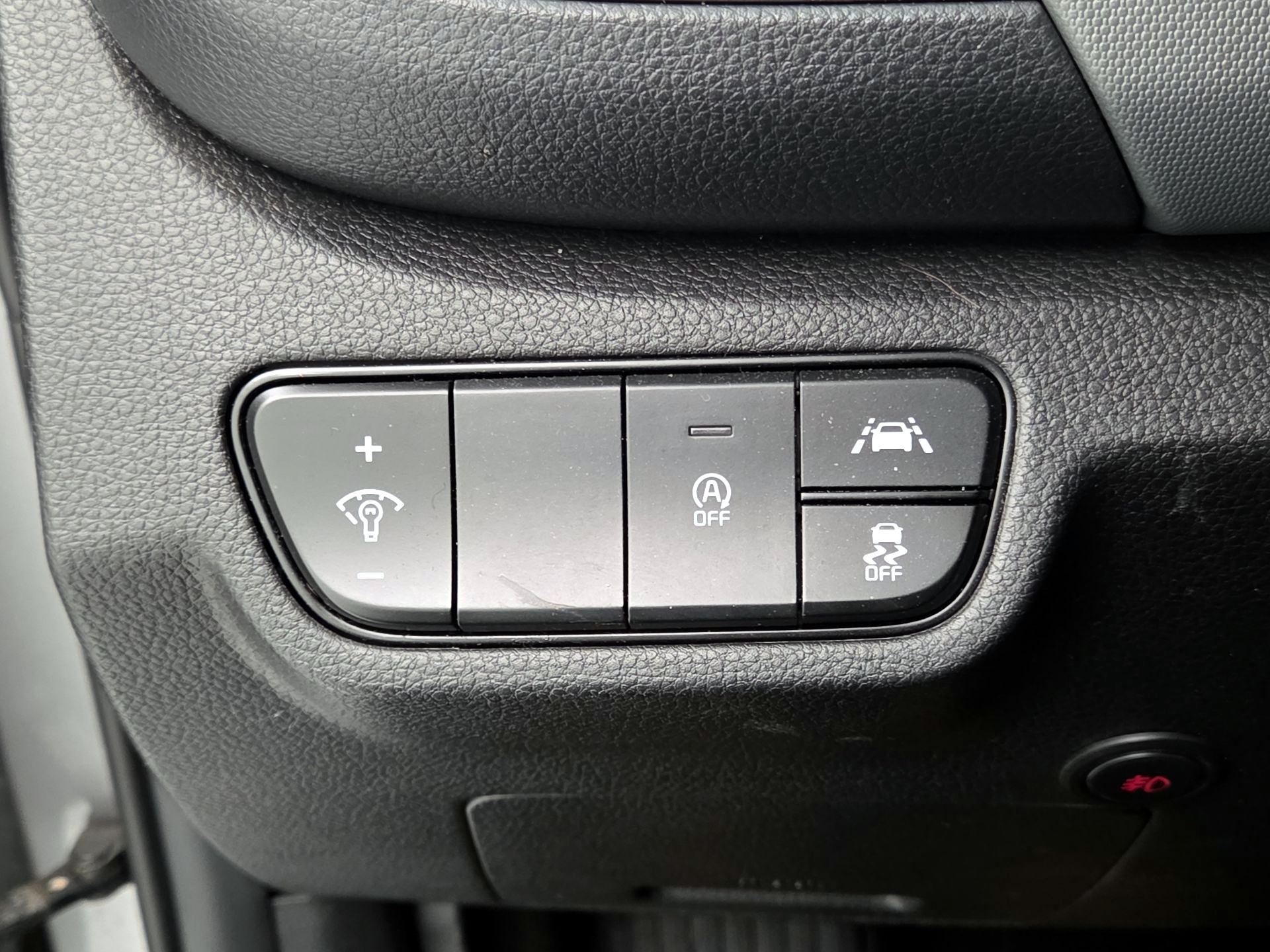 Thumbnail: 2023 Kia Seltos - 13