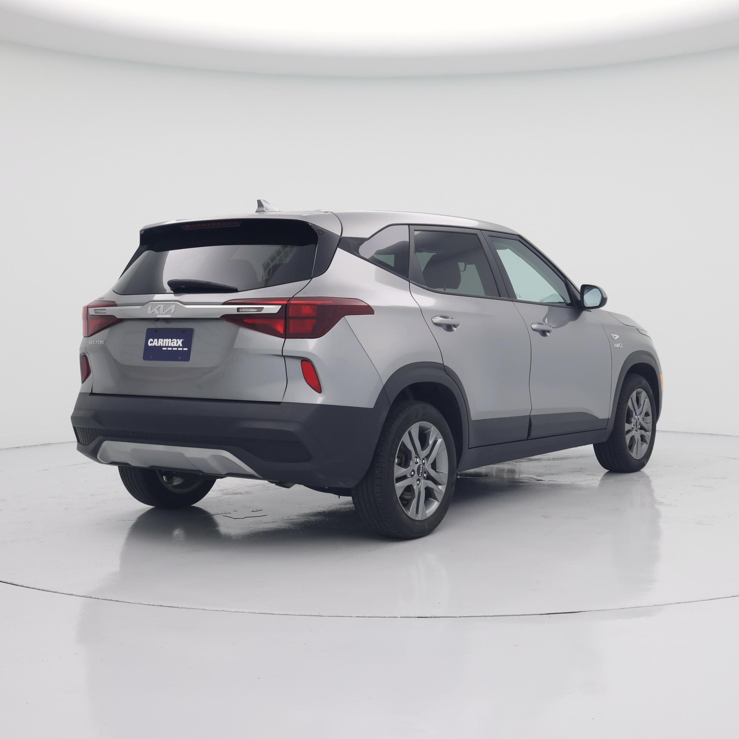 Thumbnail: 2023 Kia Seltos - 8