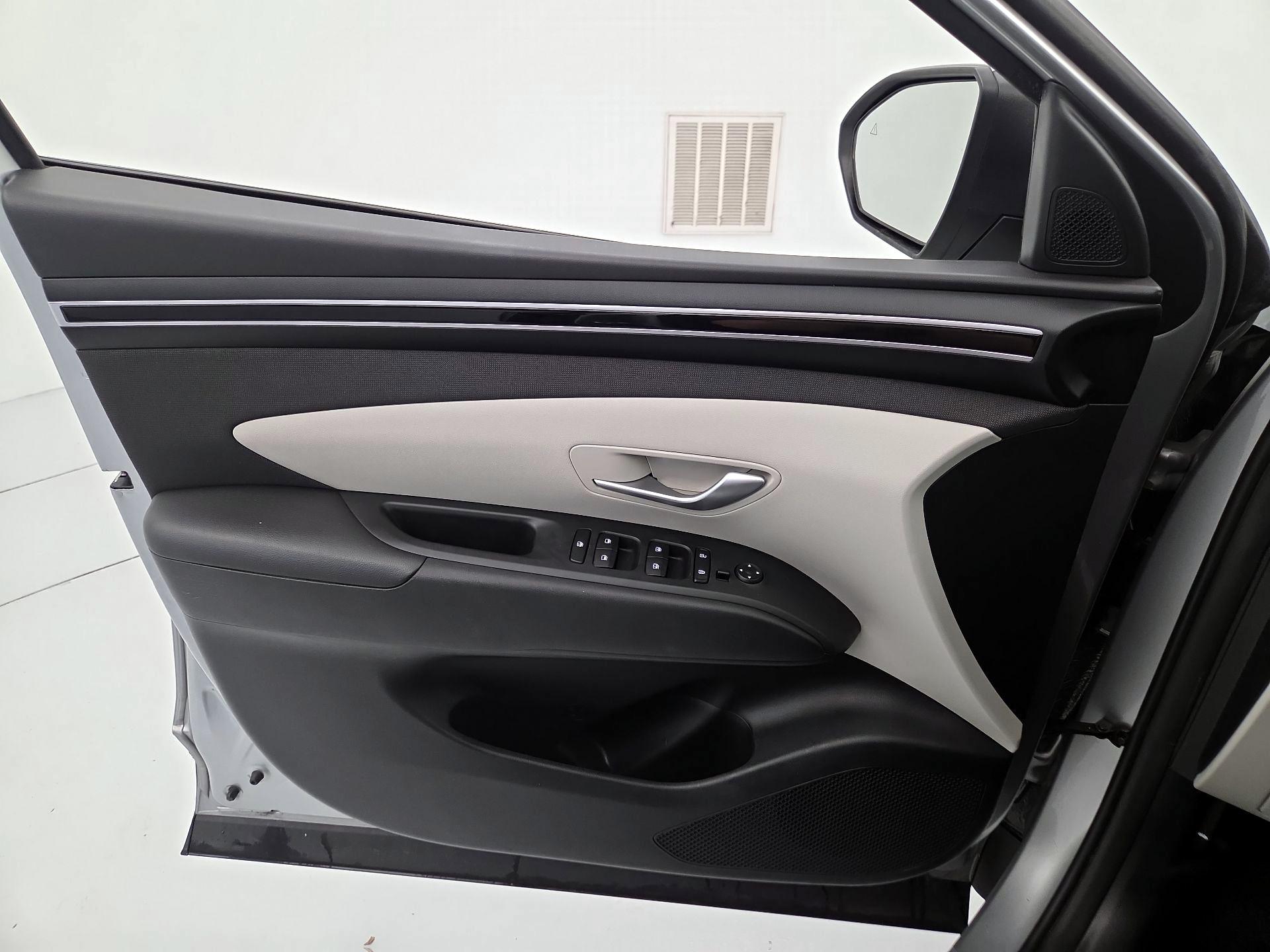 Thumbnail: 2023 Hyundai Tucson - 12