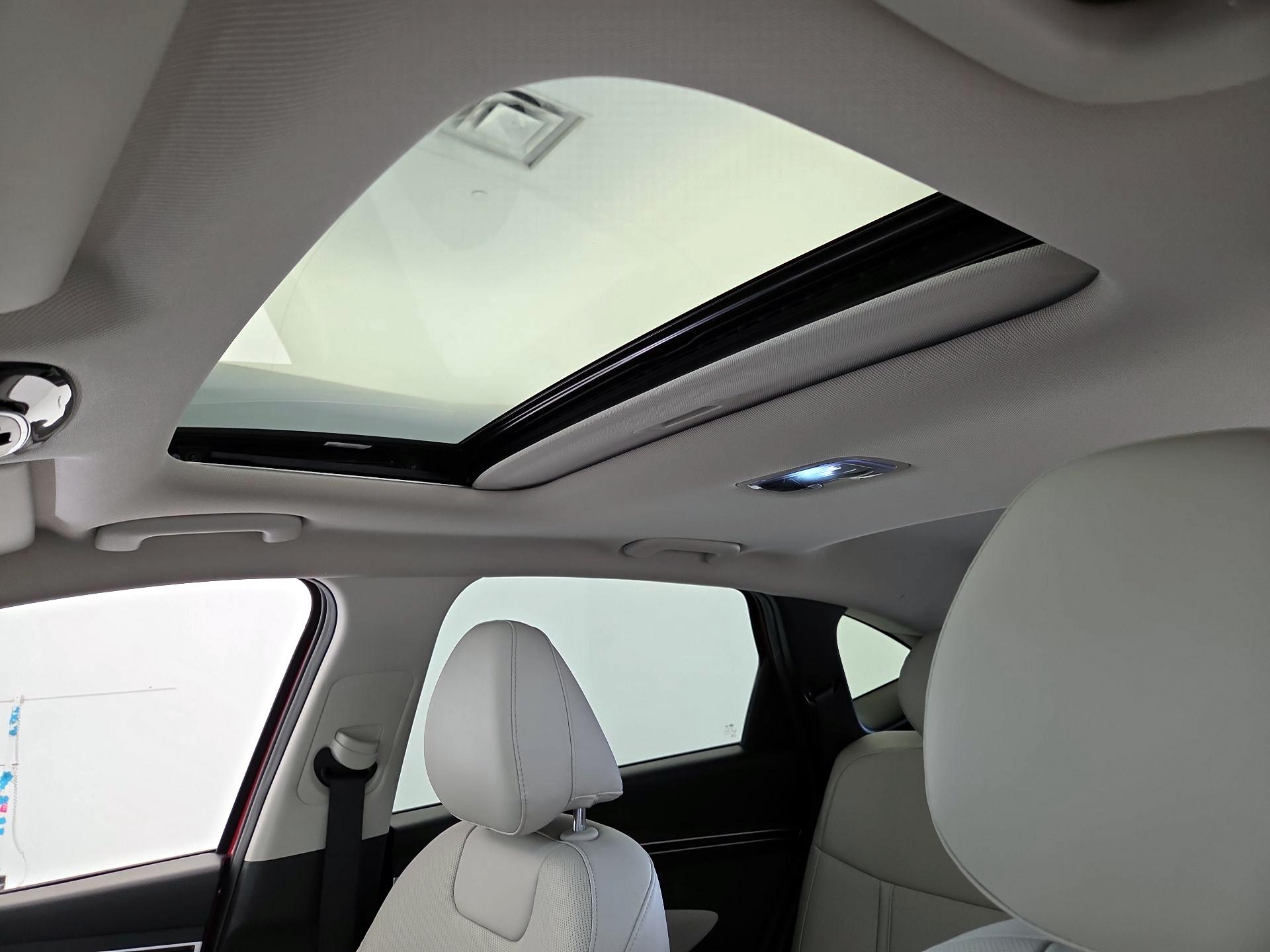 Thumbnail: 2023 Hyundai Tucson - 19