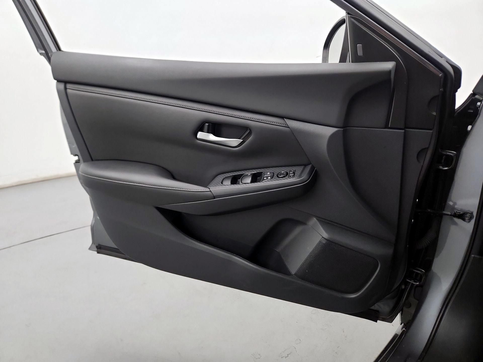 Thumbnail: 2023 Nissan Sentra - 12