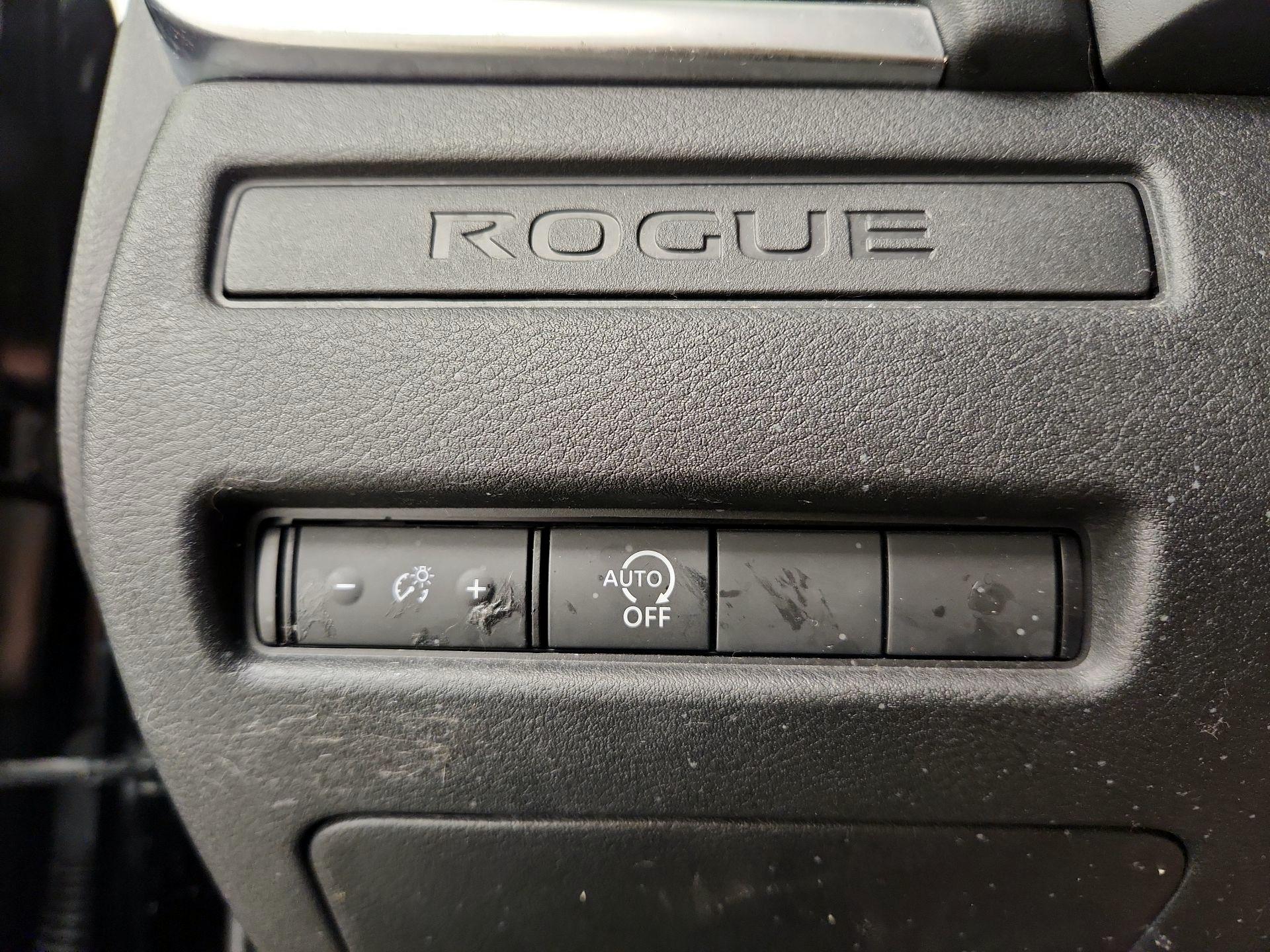 Thumbnail: 2023 Nissan Rogue - 13