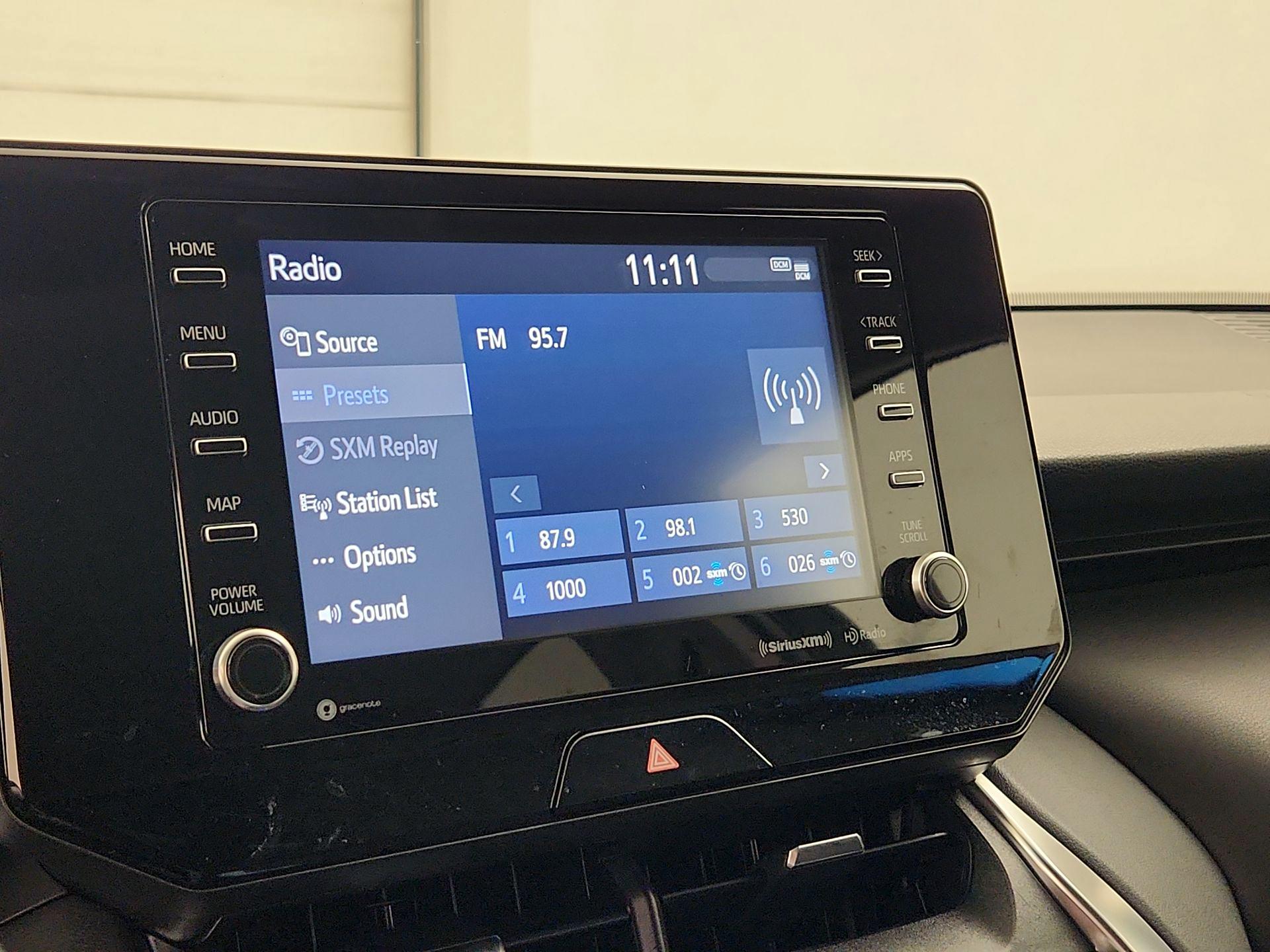 Thumbnail: 2021 Toyota Venza - 15