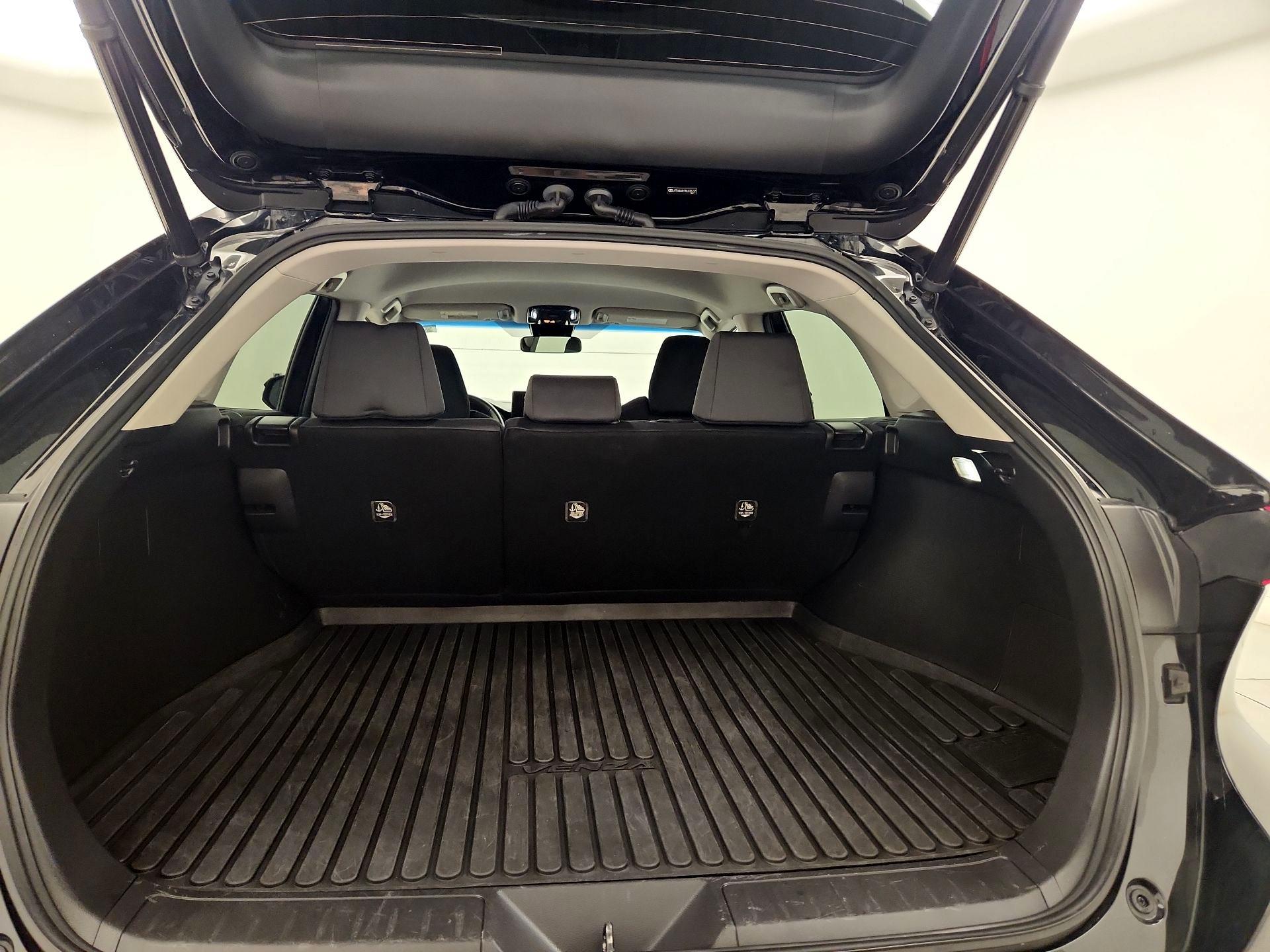 Thumbnail: 2021 Toyota Venza - 20