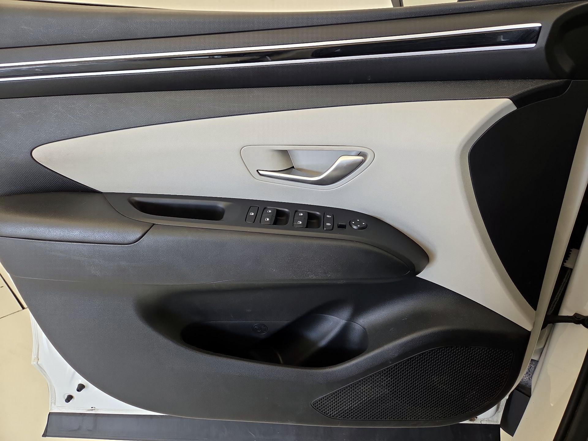 Thumbnail: 2023 Hyundai Tucson - 12