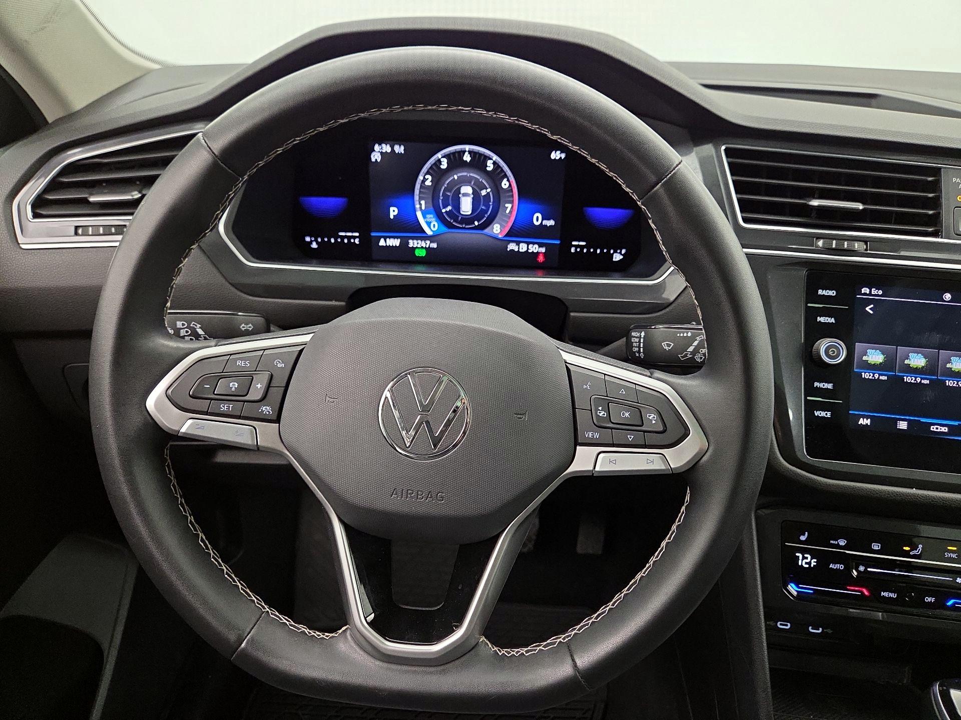 Thumbnail: 2022 Volkswagen Tiguan - 10