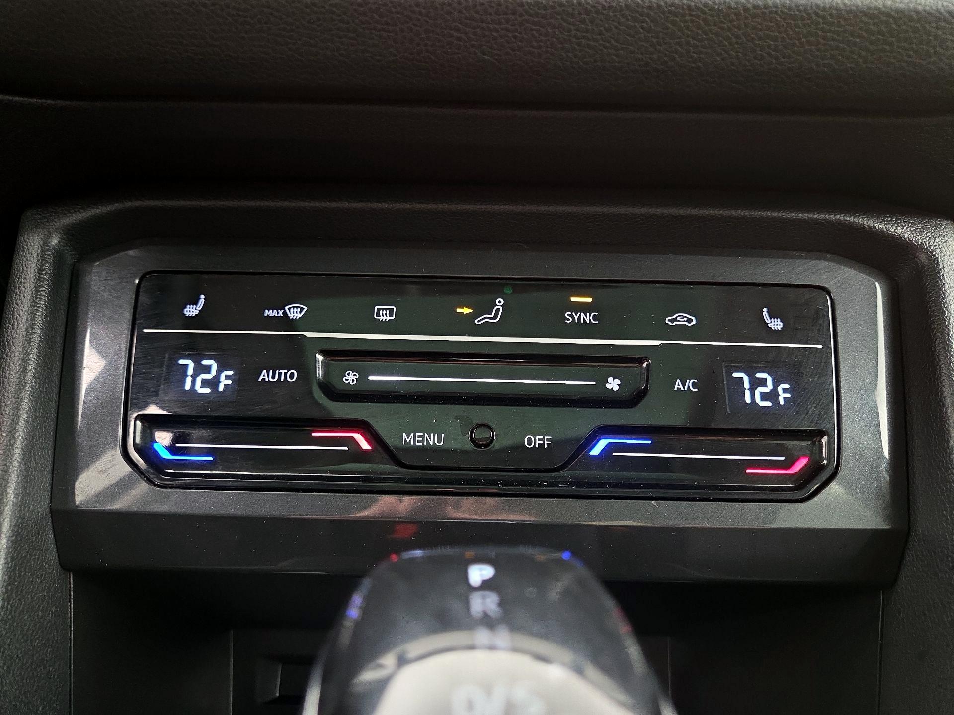 Thumbnail: 2022 Volkswagen Tiguan - 16