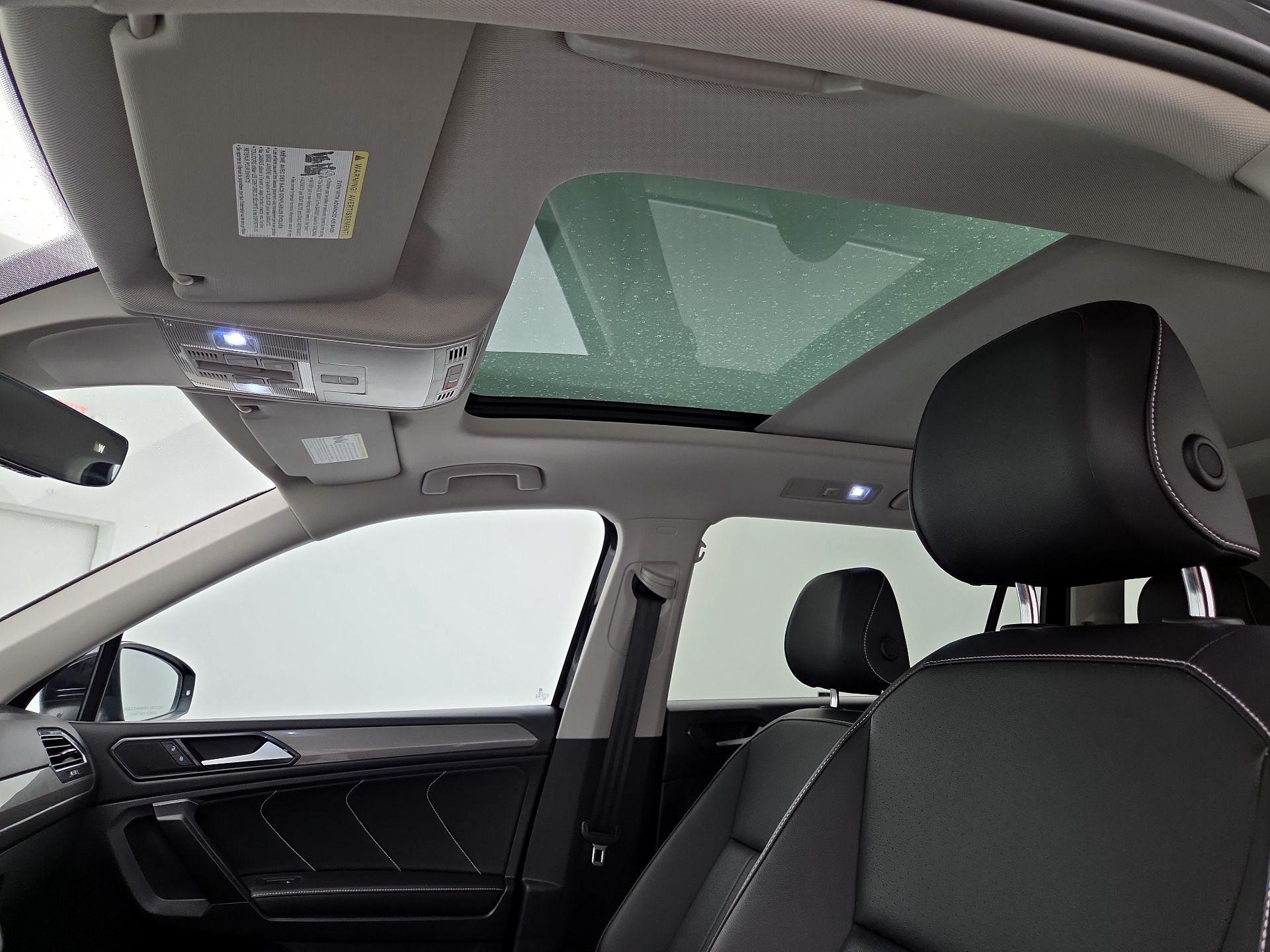 Thumbnail: 2022 Volkswagen Tiguan - 19