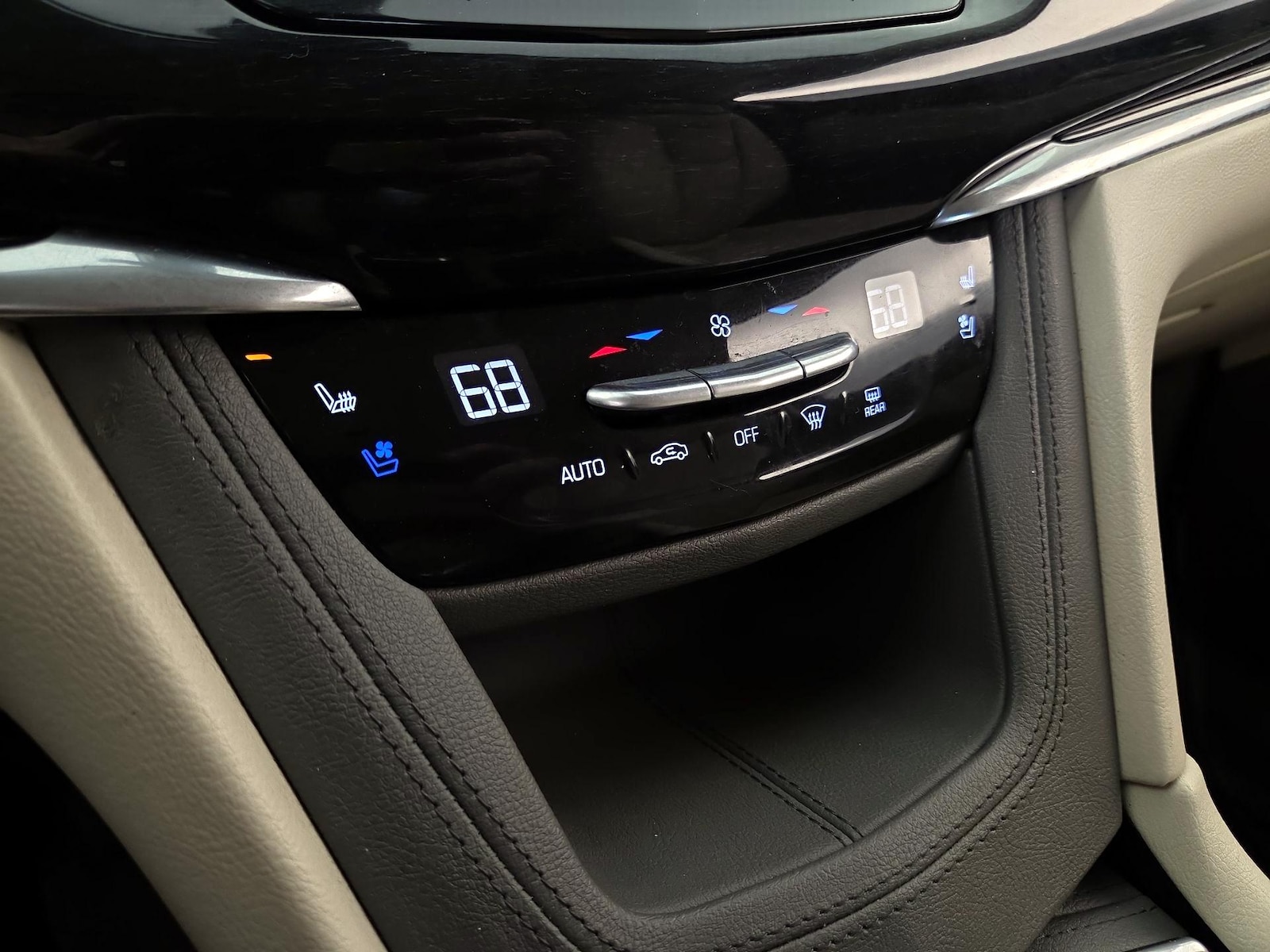 2020 Cadillac XT6 Premium Luxury - Photo 17