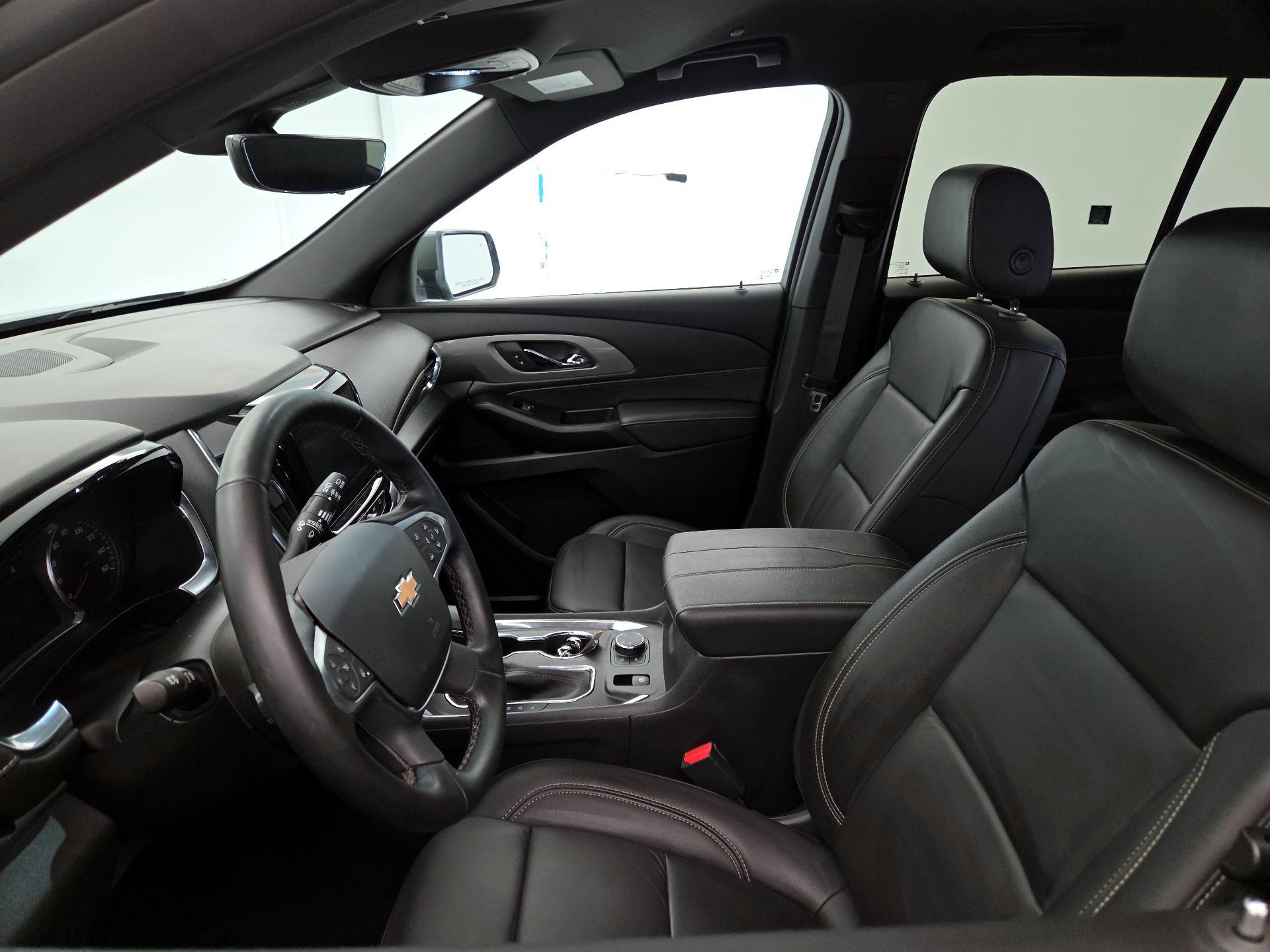 Thumbnail: 2023 Chevrolet Traverse - 11