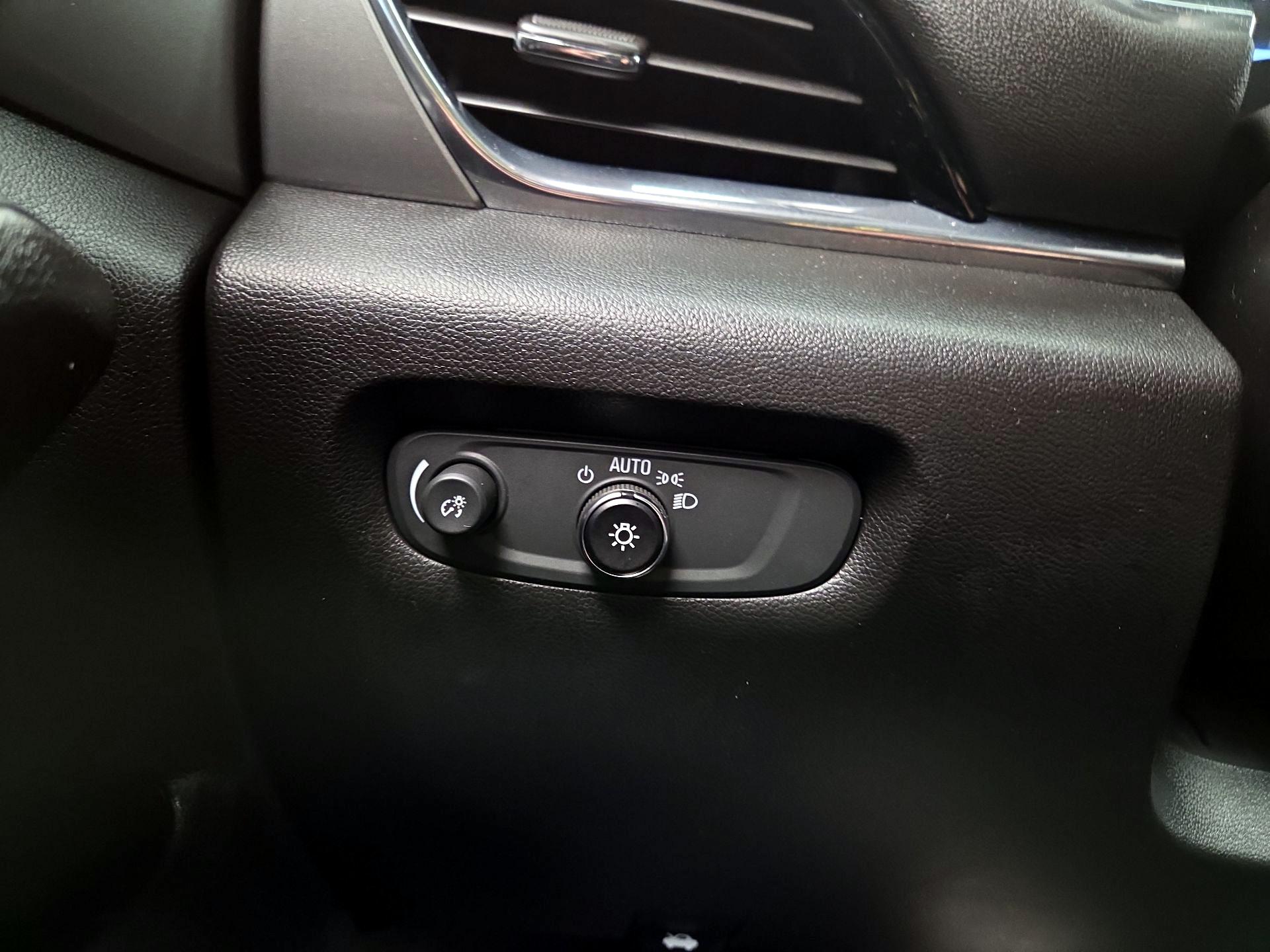 Thumbnail: 2023 Chevrolet Traverse - 13