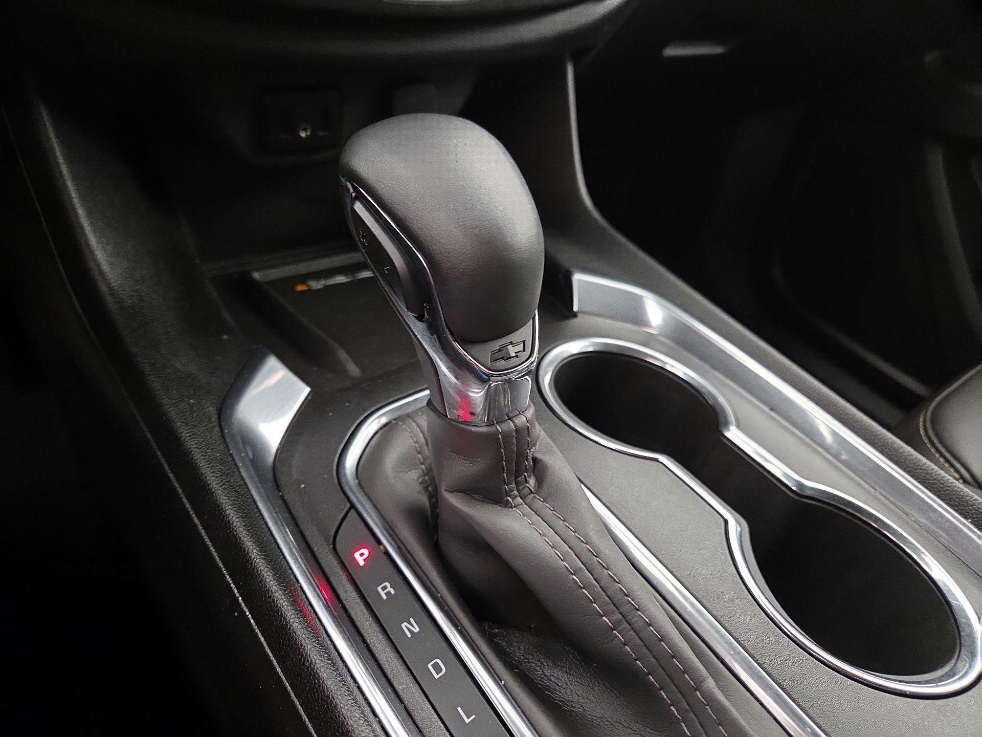 Thumbnail: 2023 Chevrolet Traverse - 17