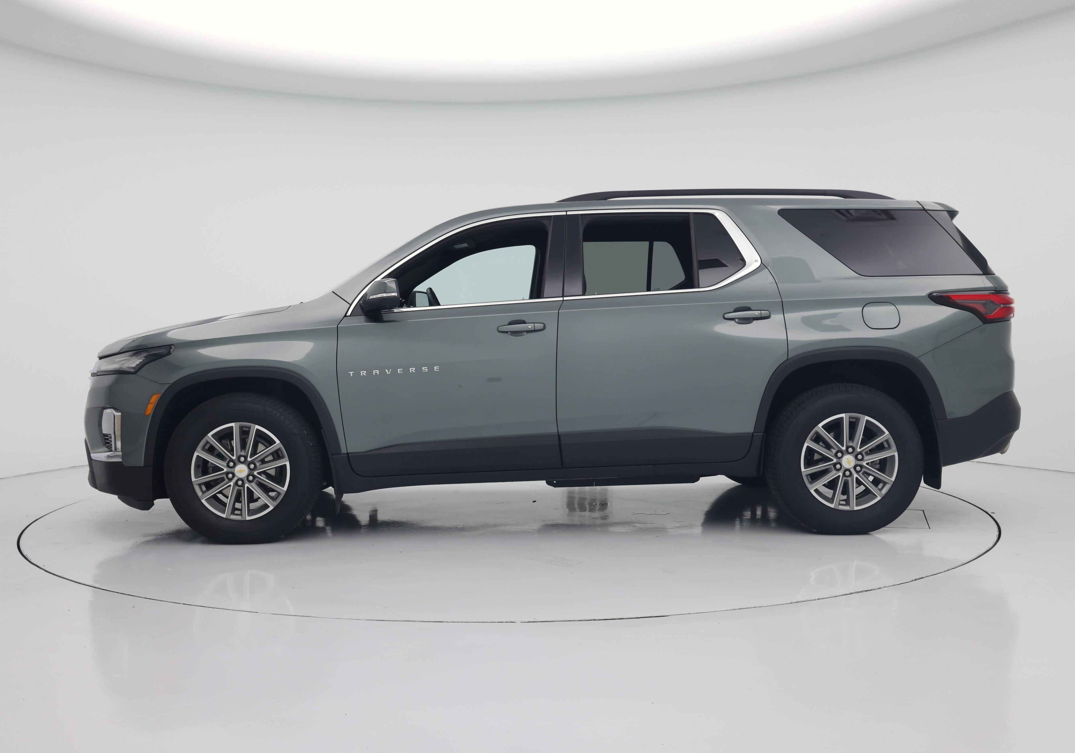 Thumbnail: 2023 Chevrolet Traverse - 3