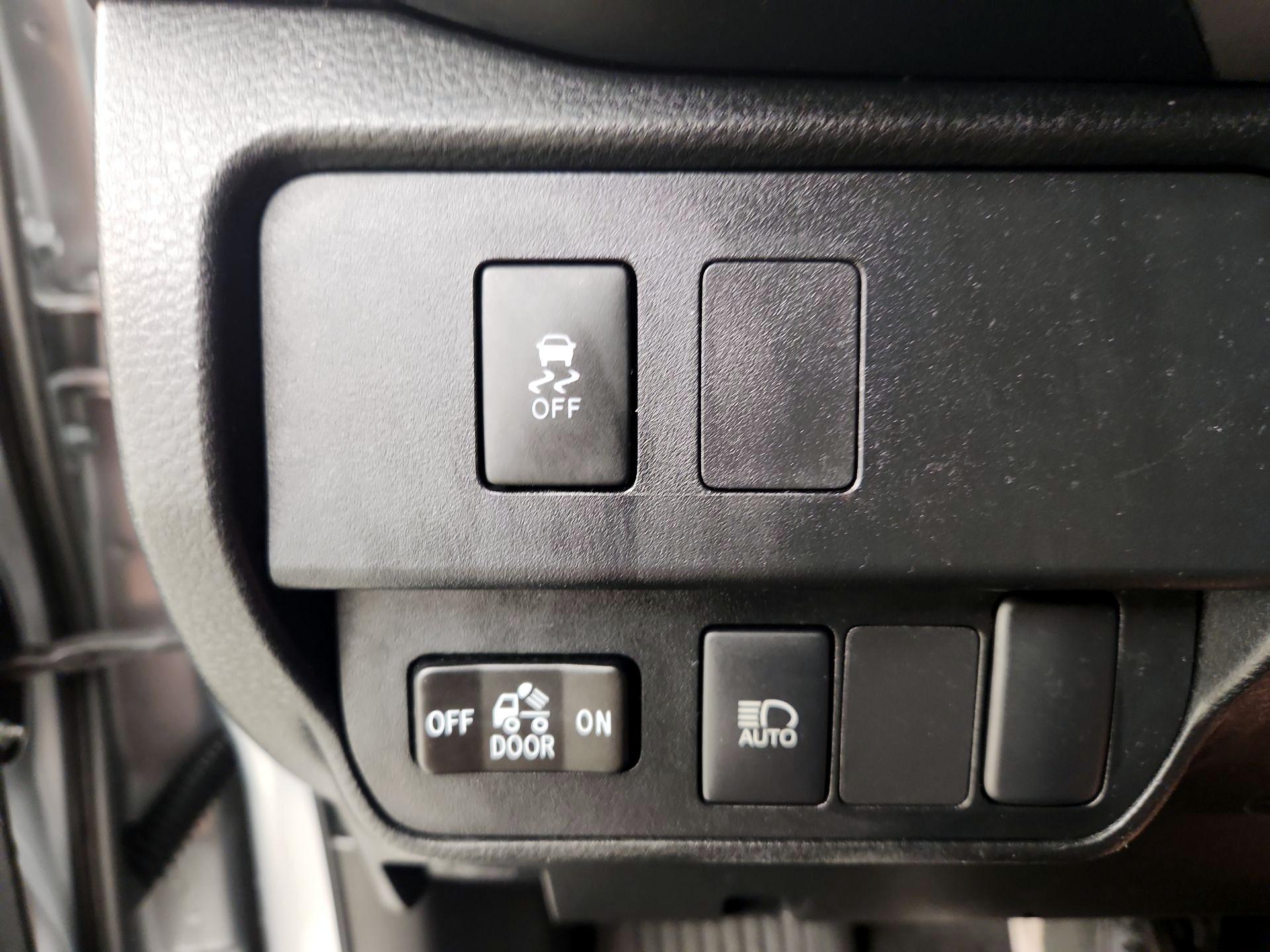 Thumbnail: 2023 Toyota Tacoma - 13