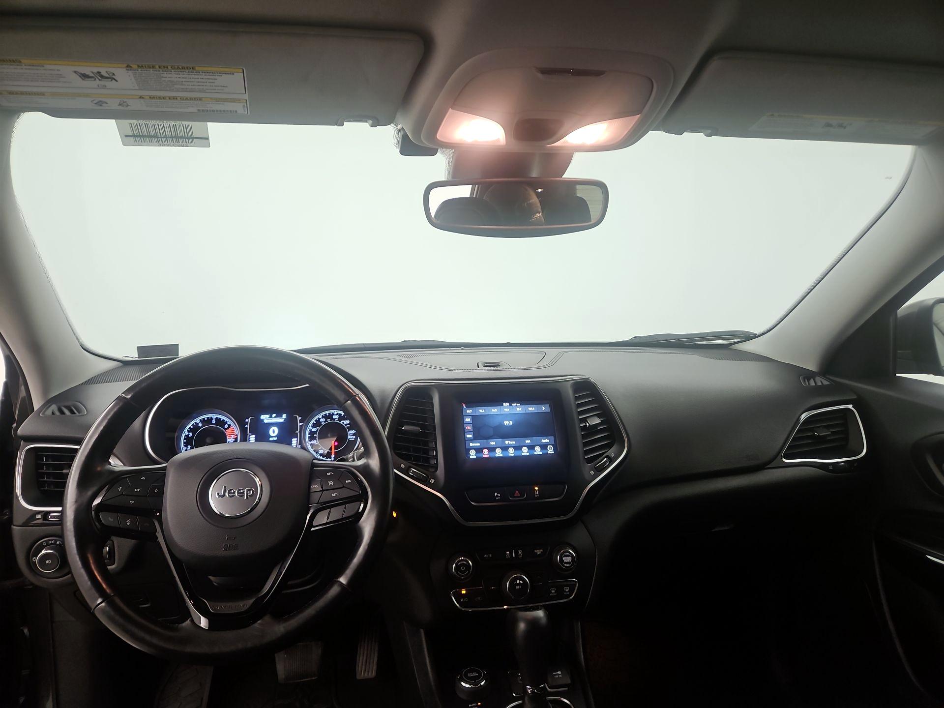 Thumbnail: 2021 Jeep Cherokee - 9