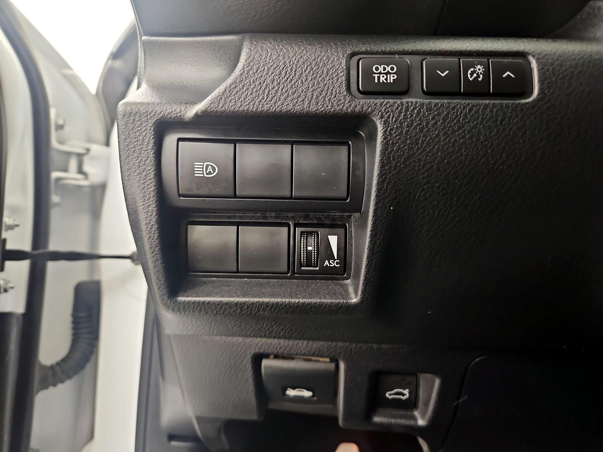 Thumbnail: 2021 Lexus IS - 13