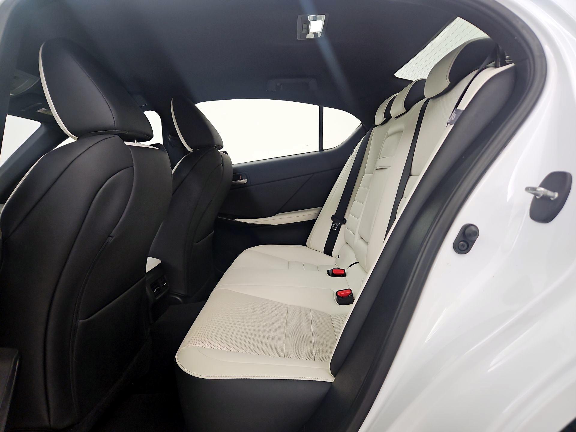 Thumbnail: 2021 Lexus IS - 19