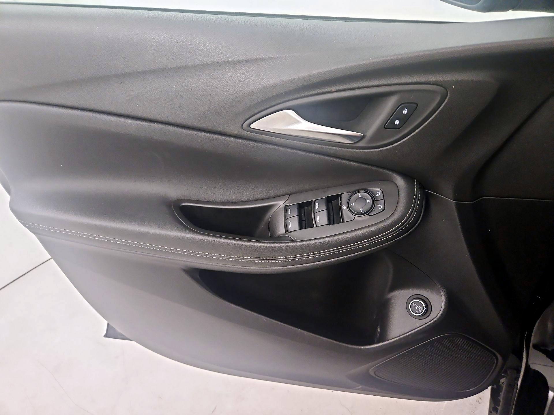 Thumbnail: 2023 Buick Encore GX - 12