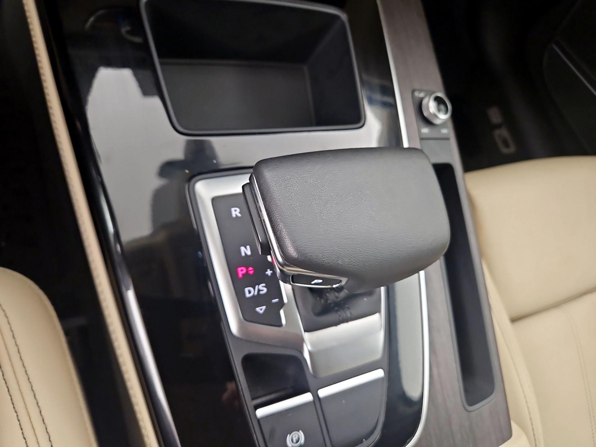 Thumbnail: 2024 Audi Q5 - 17