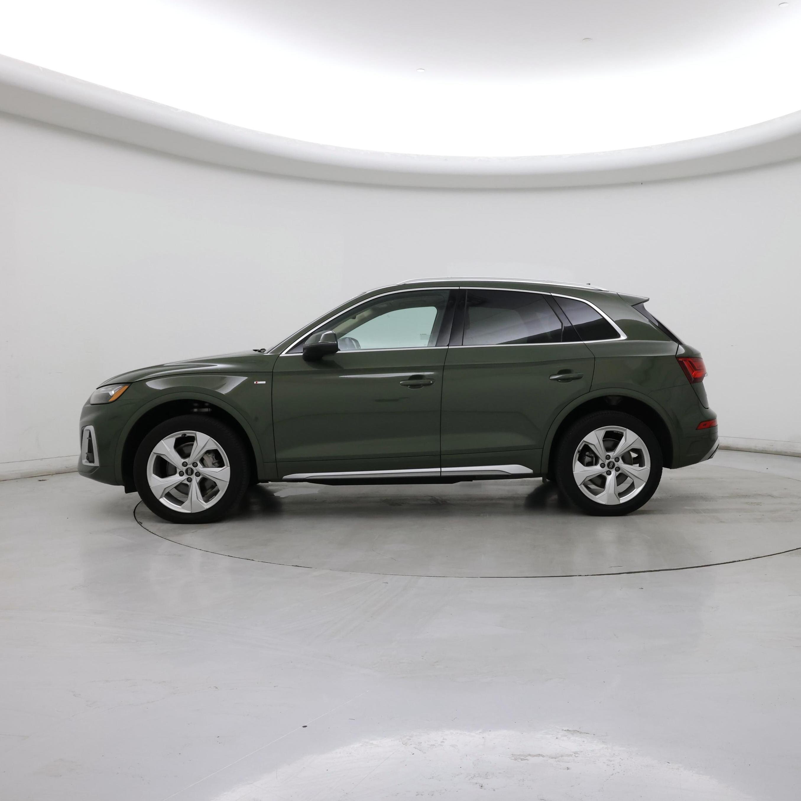 Thumbnail: 2024 Audi Q5 - 3