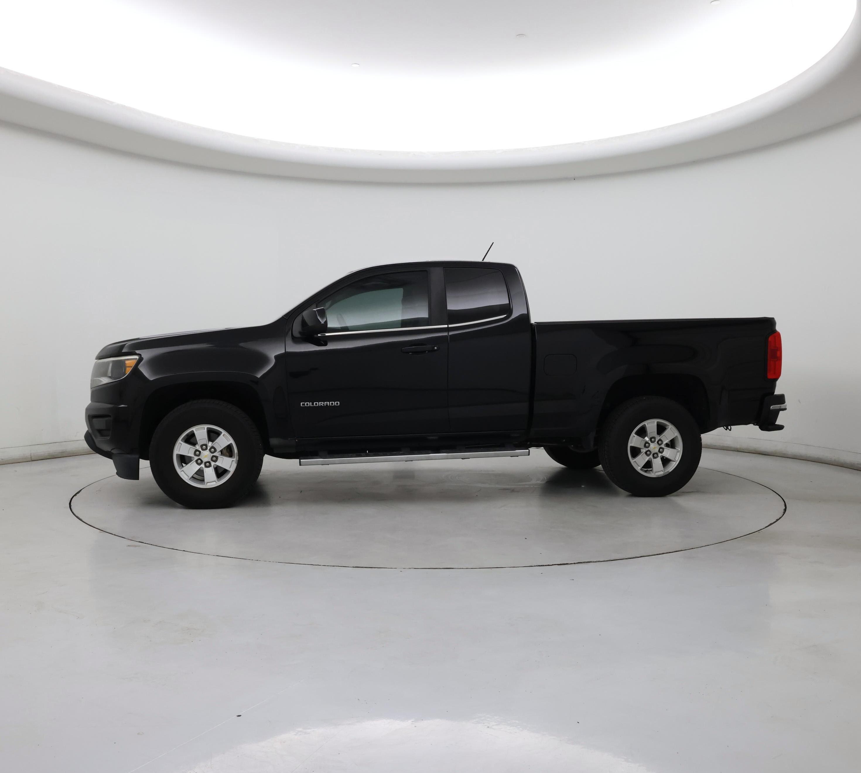 Thumbnail: 2018 Chevrolet Colorado - 3