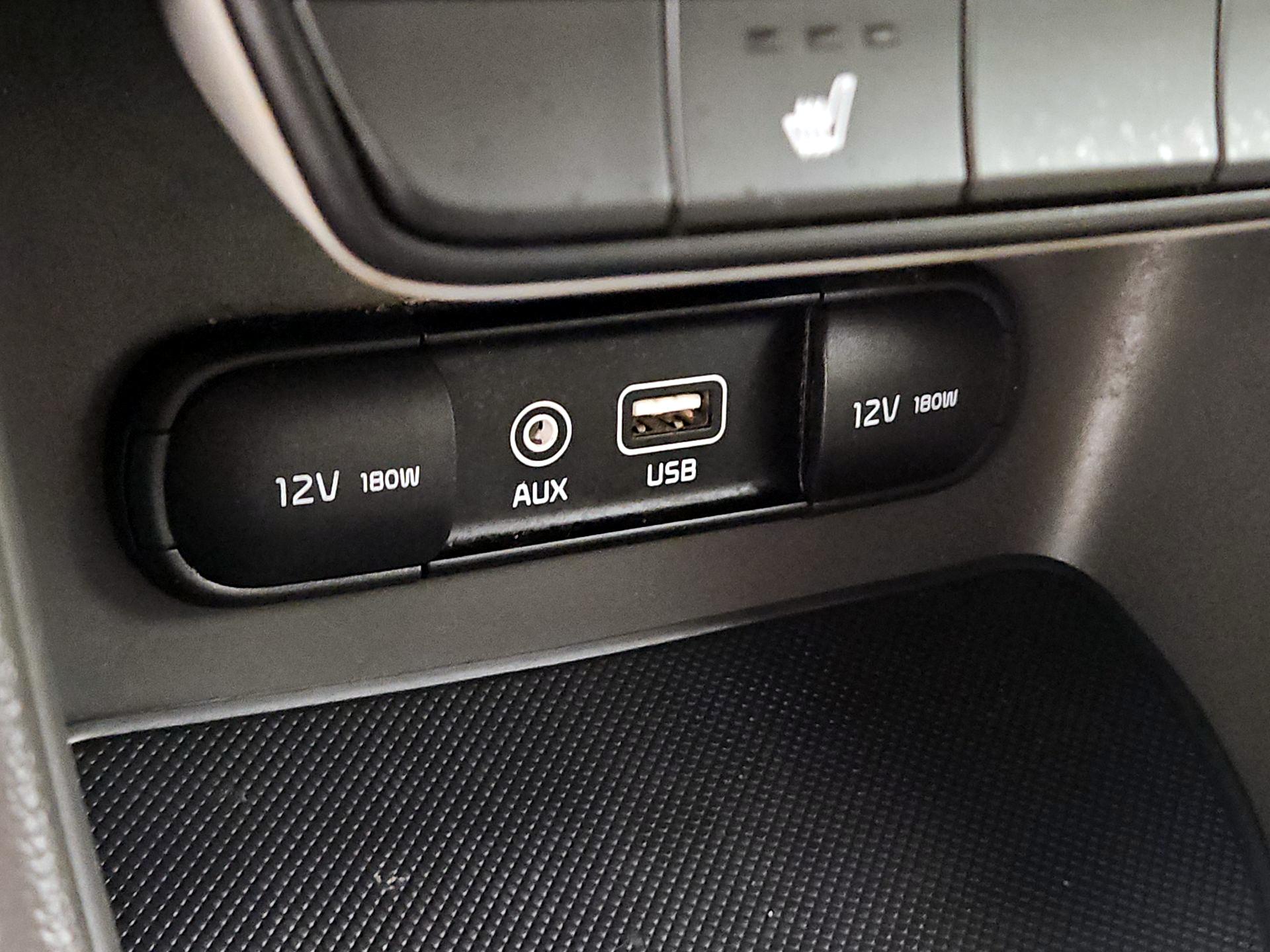 Thumbnail: 2017 Kia Sportage - 18