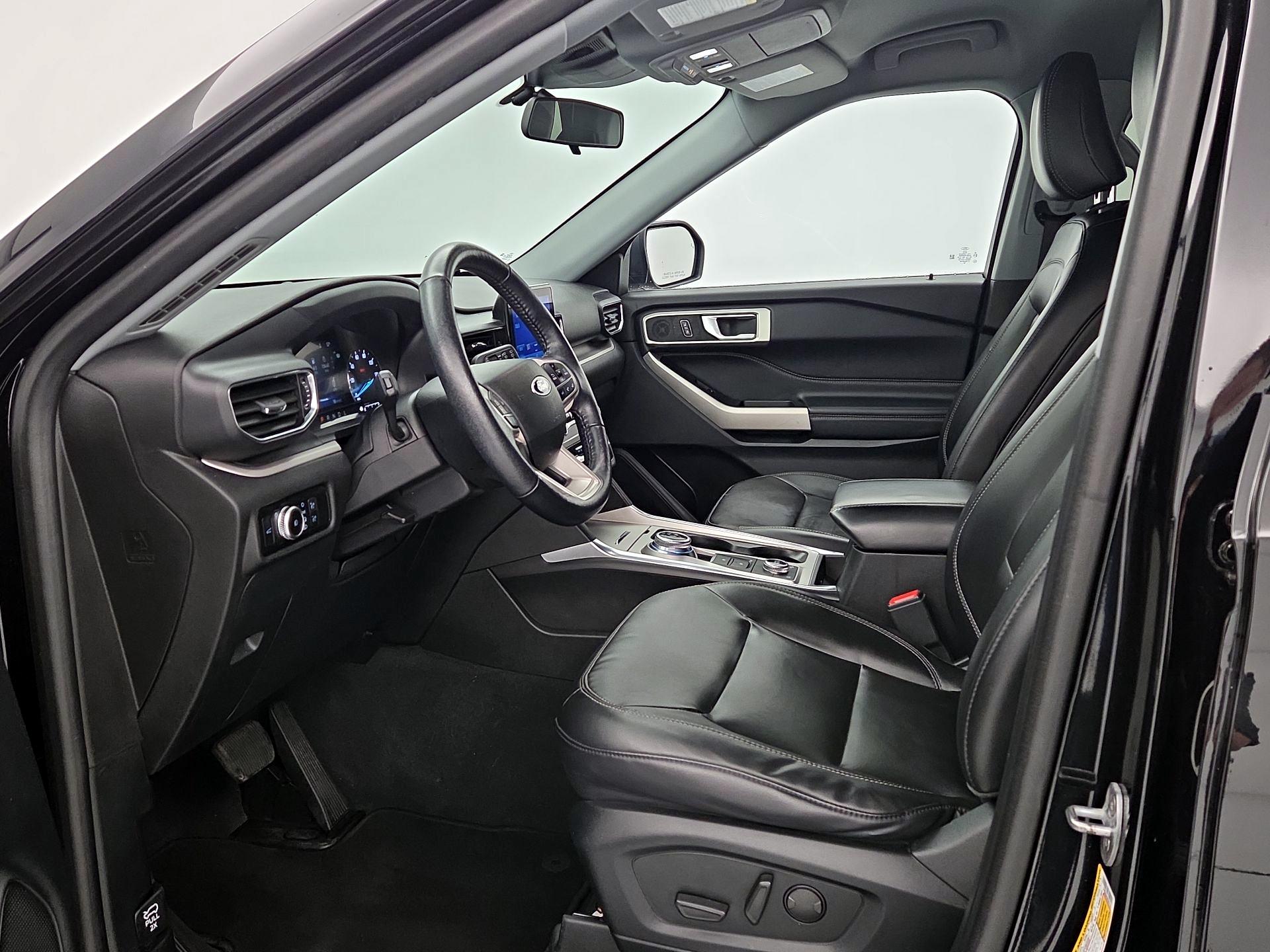 Thumbnail: 2022 Ford Explorer - 11