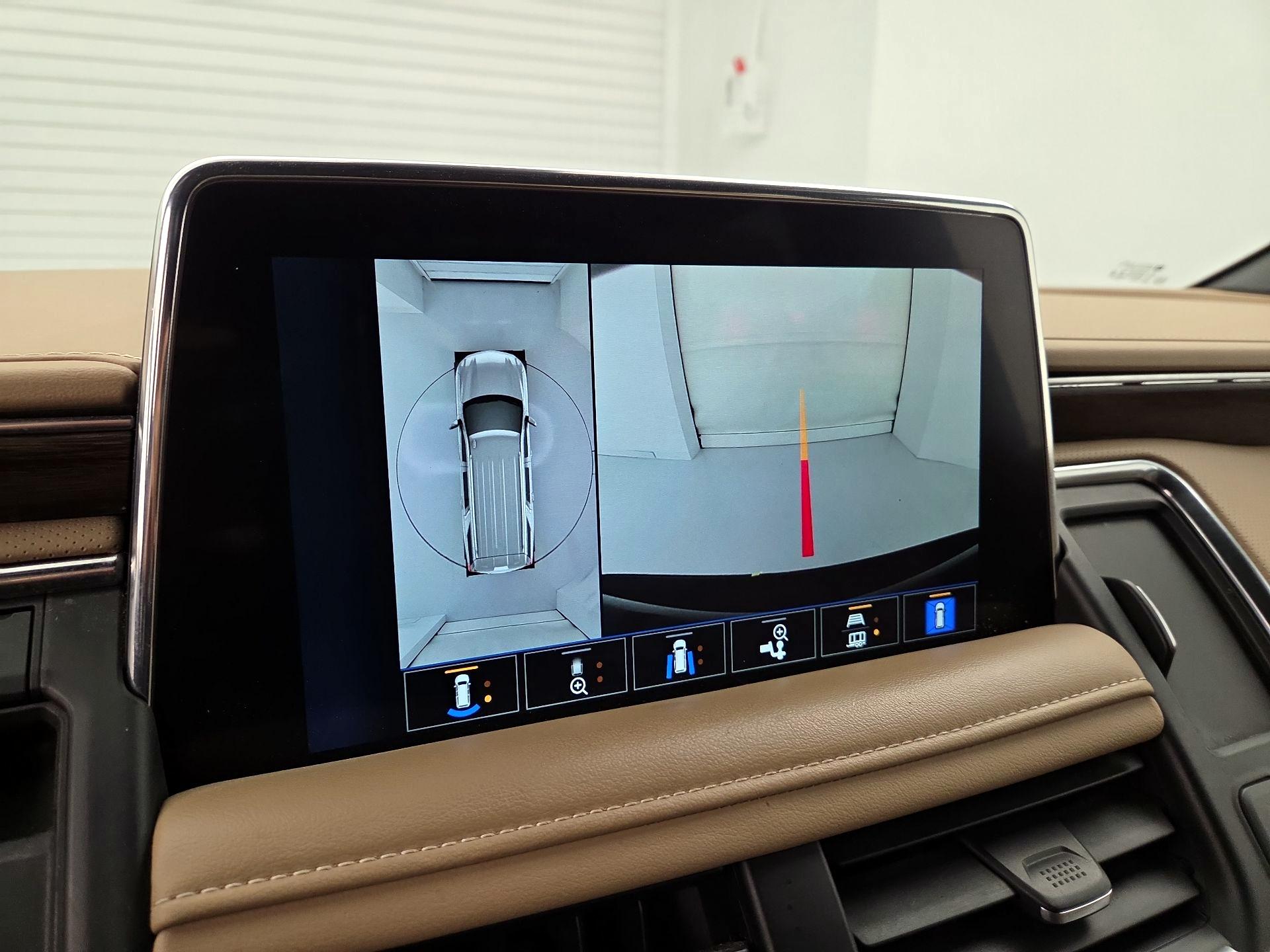 Thumbnail: 2022 Chevrolet Suburban - 15