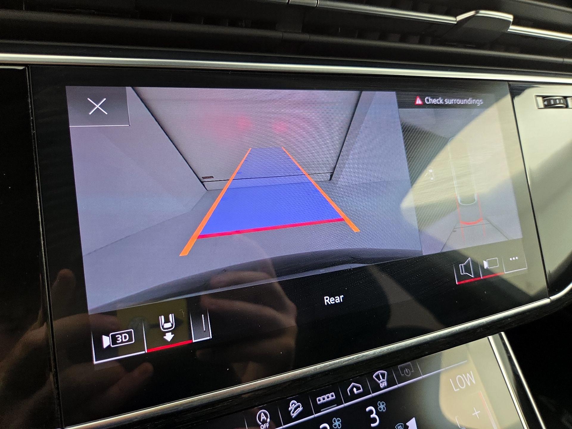 Thumbnail: 2021 Audi Q7 - 15