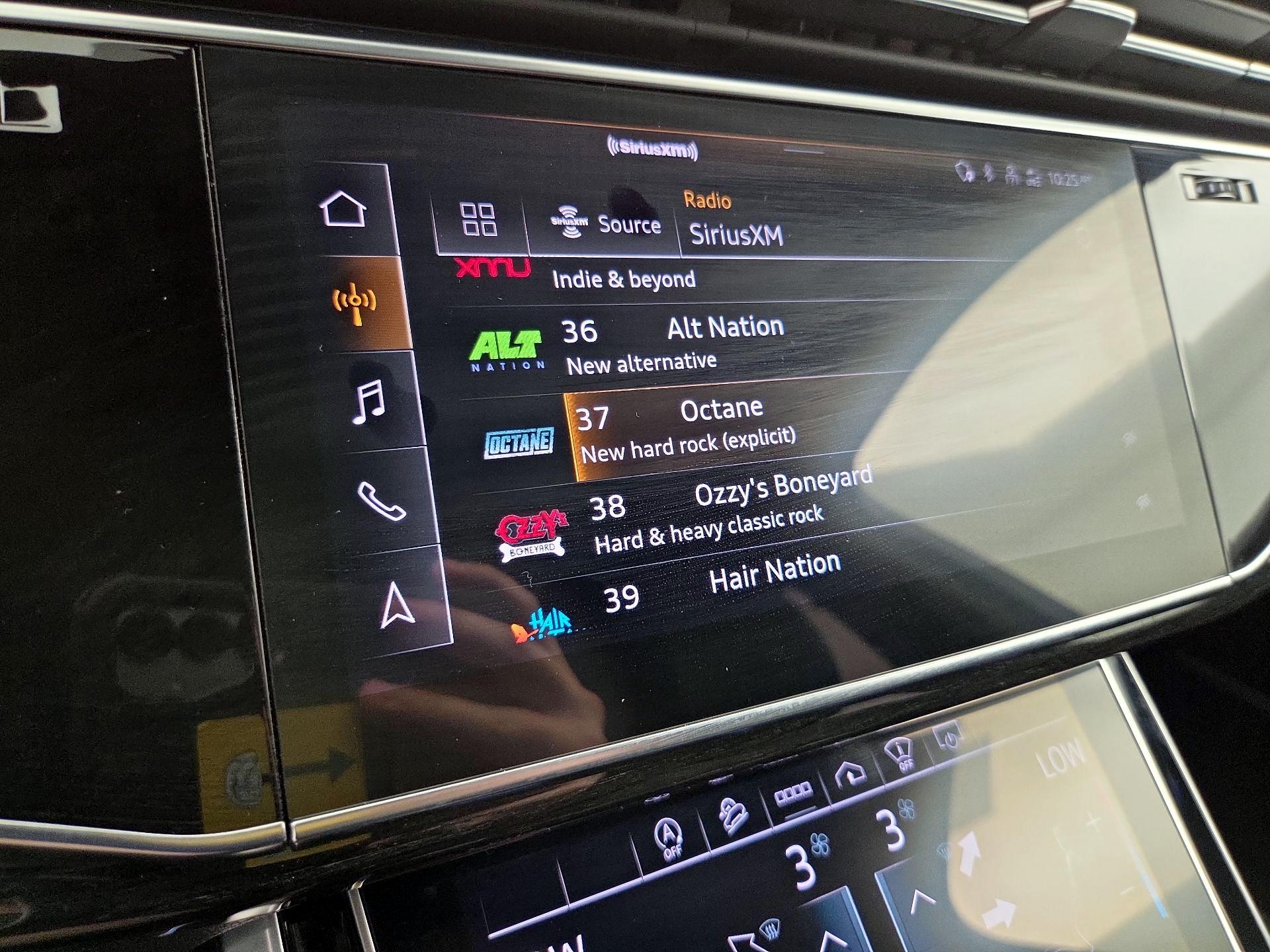 Thumbnail: 2021 Audi Q7 - 16