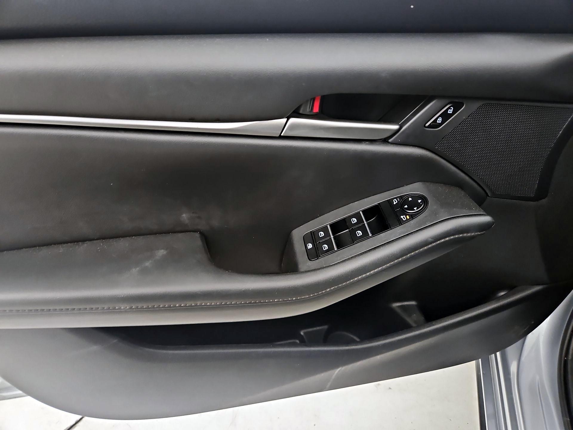 Thumbnail: 2021 Mazda Mazda3 - 12