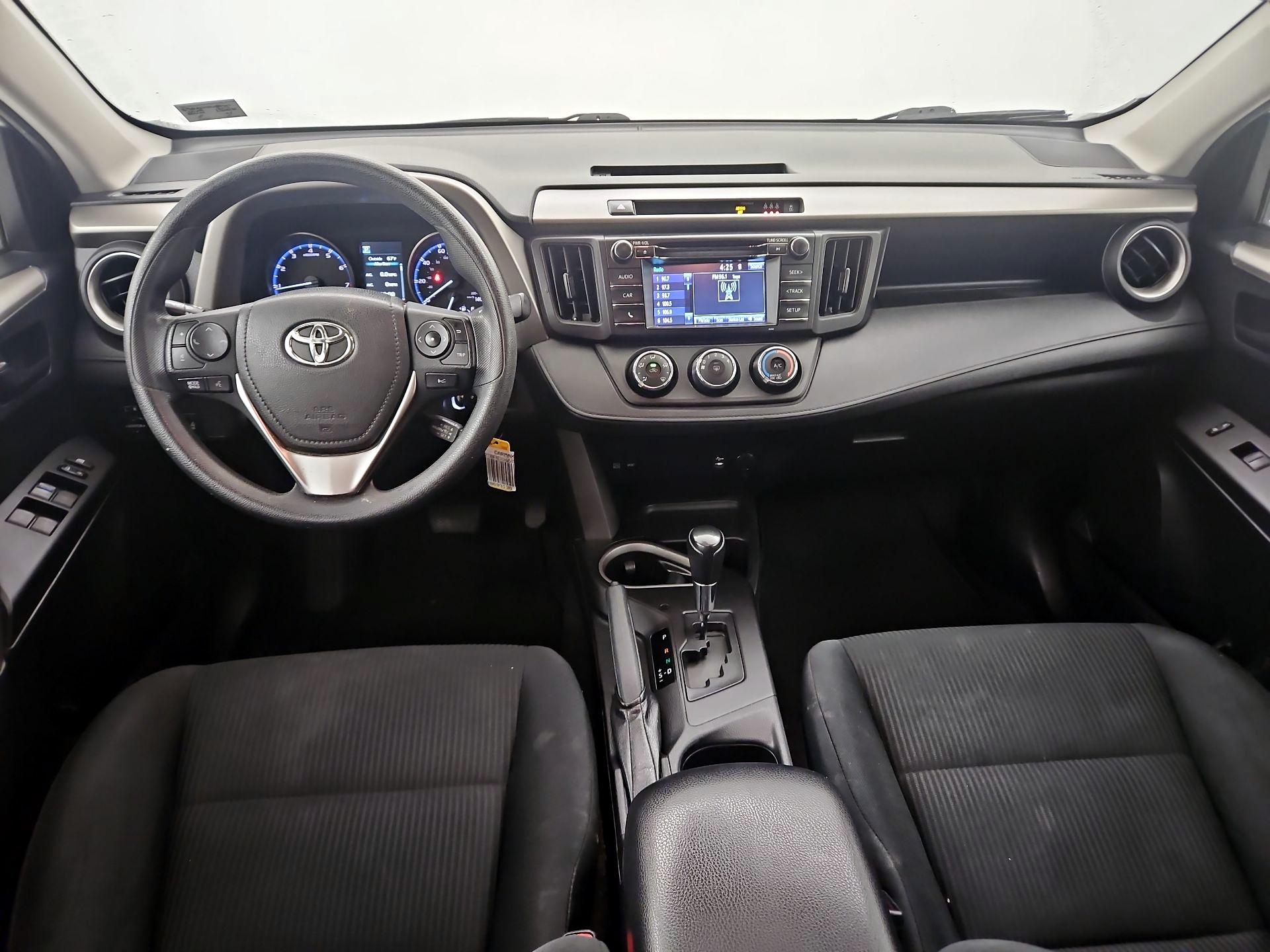 Thumbnail: 2017 Toyota RAV4 - 9