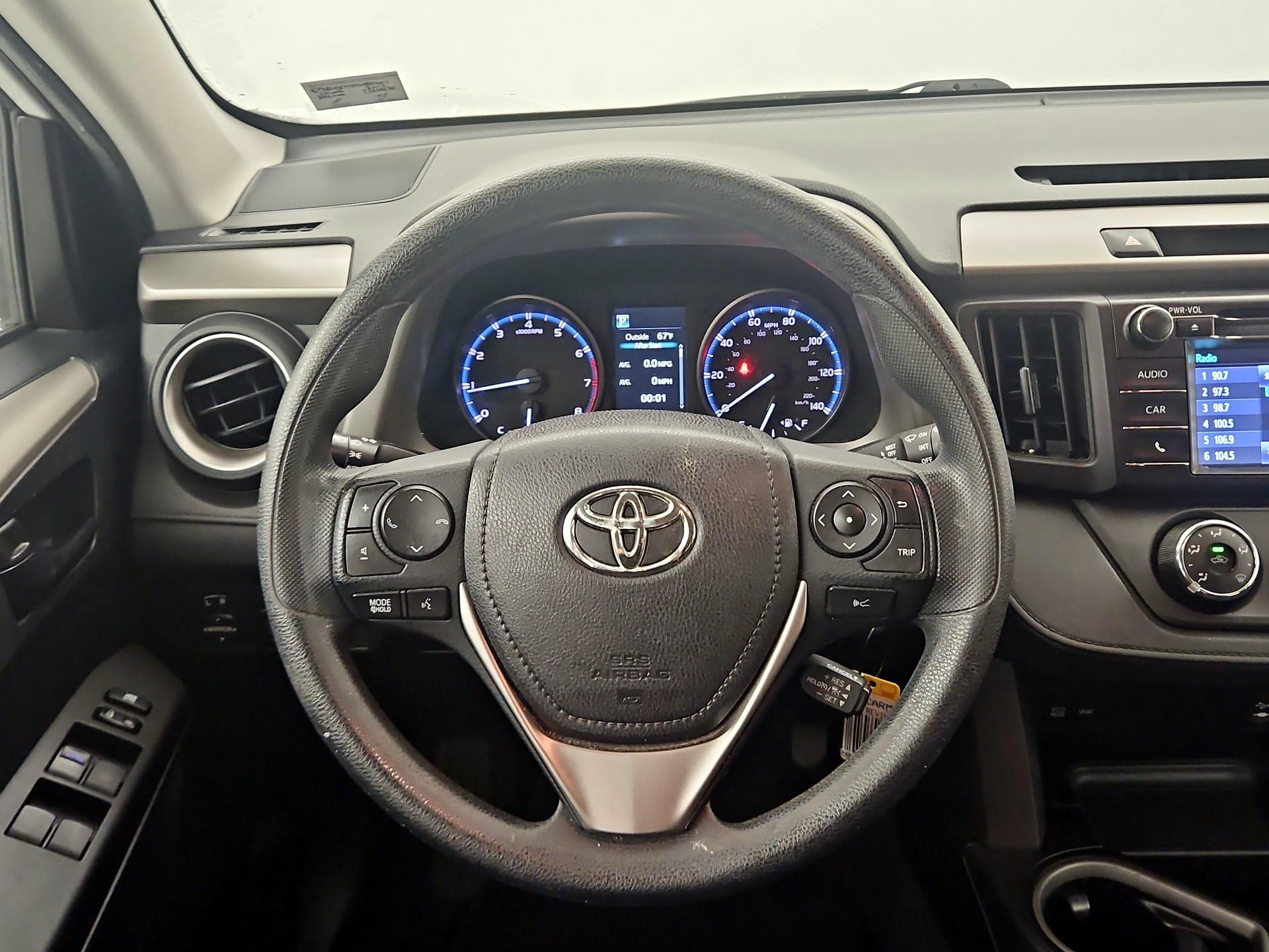Thumbnail: 2017 Toyota RAV4 - 10
