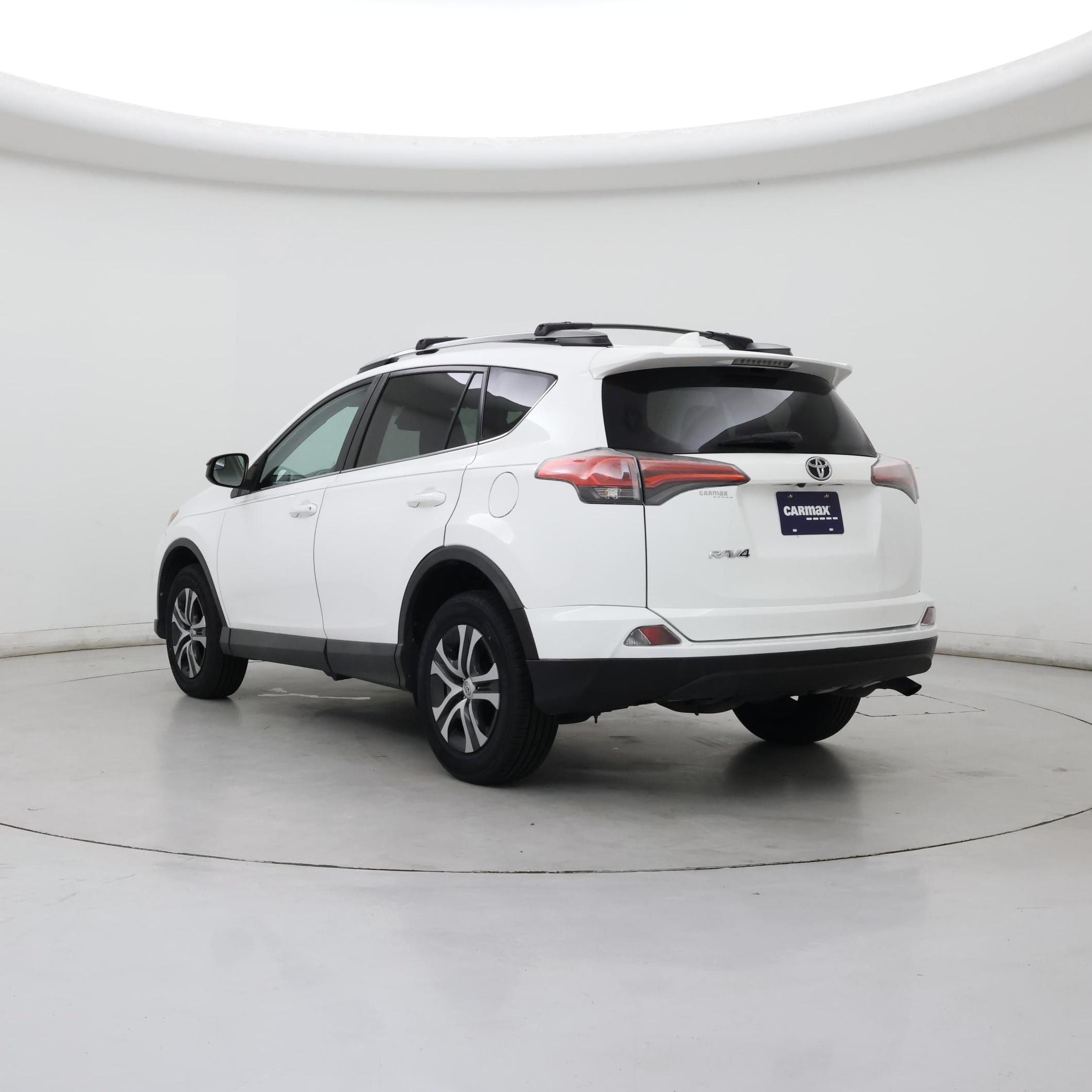 Thumbnail: 2017 Toyota RAV4 - 2