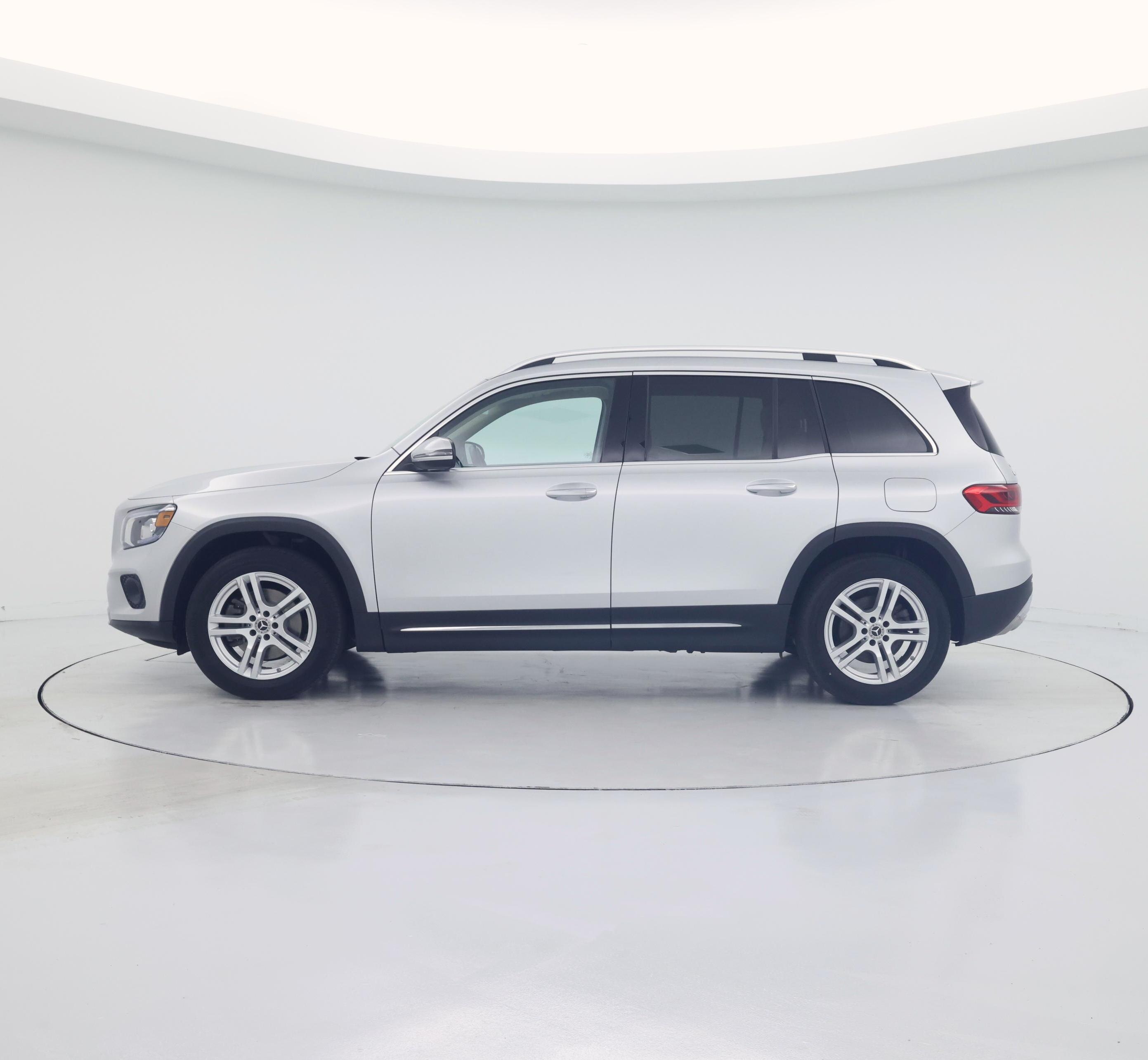 Thumbnail: 2022 Mercedes-Benz GLB - 3
