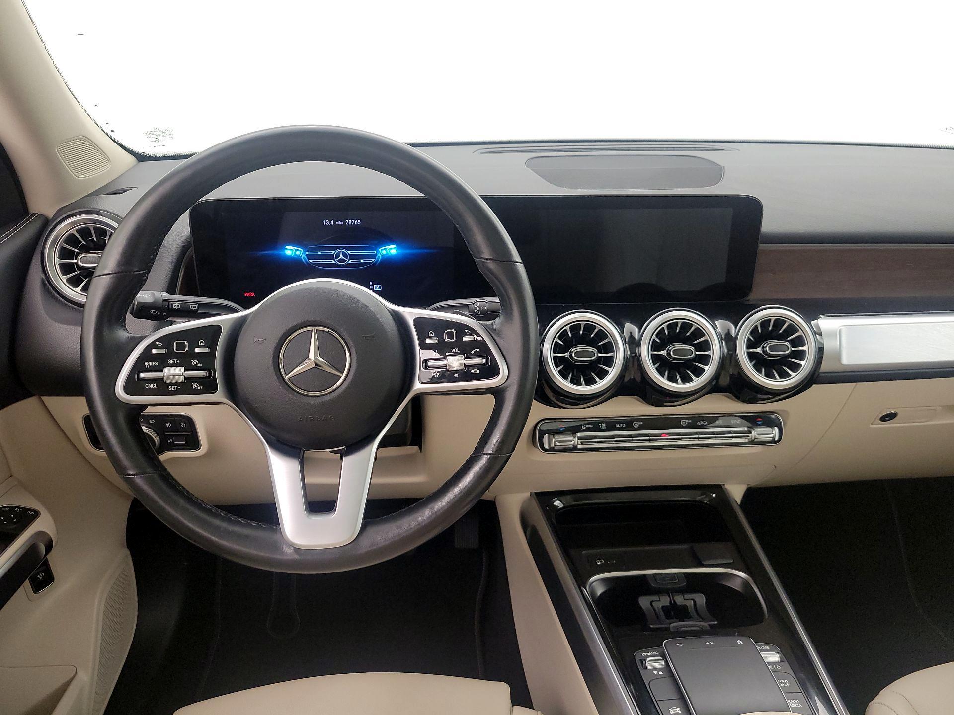 Thumbnail: 2022 Mercedes-Benz GLB - 10