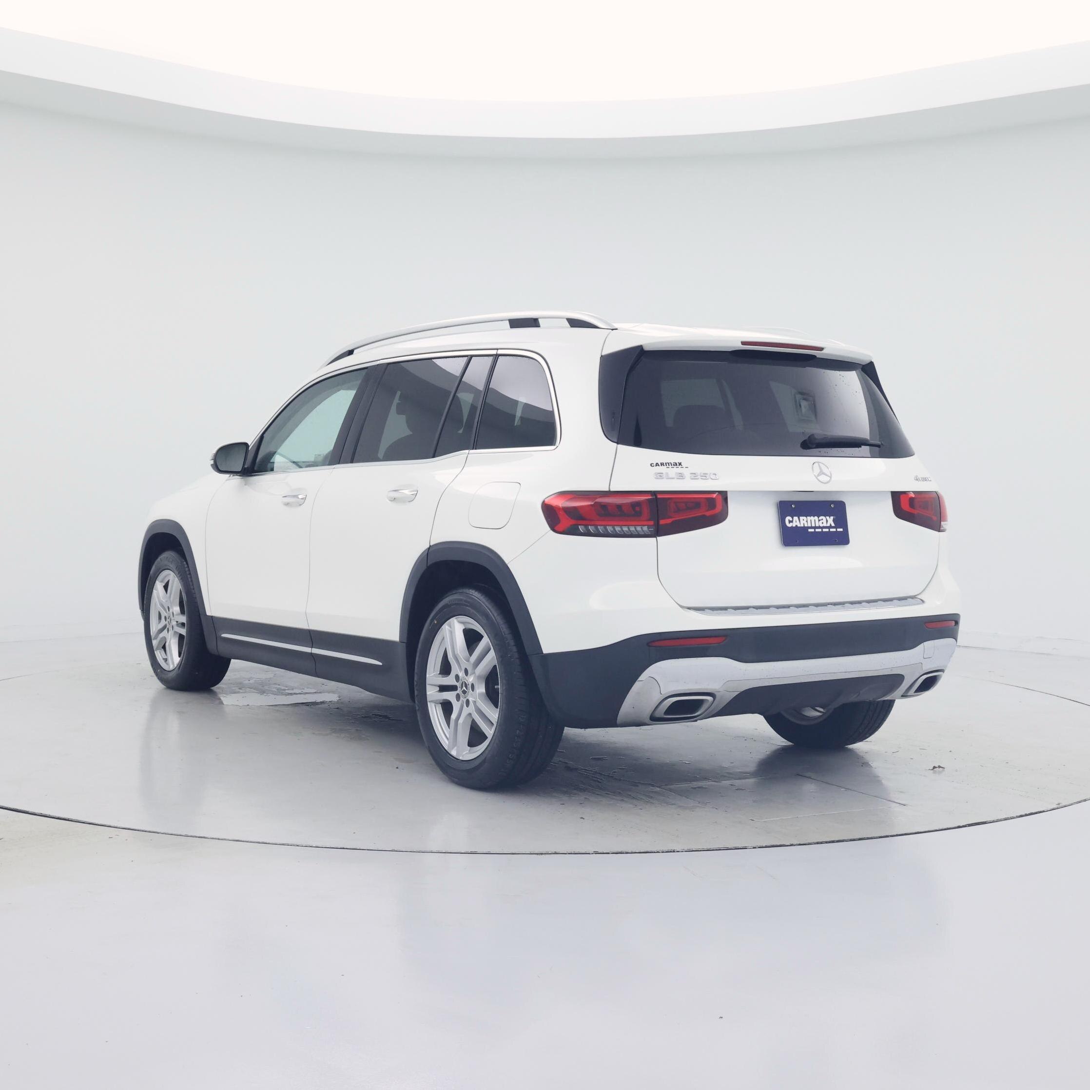 Thumbnail: 2022 Mercedes-Benz GLB - 2