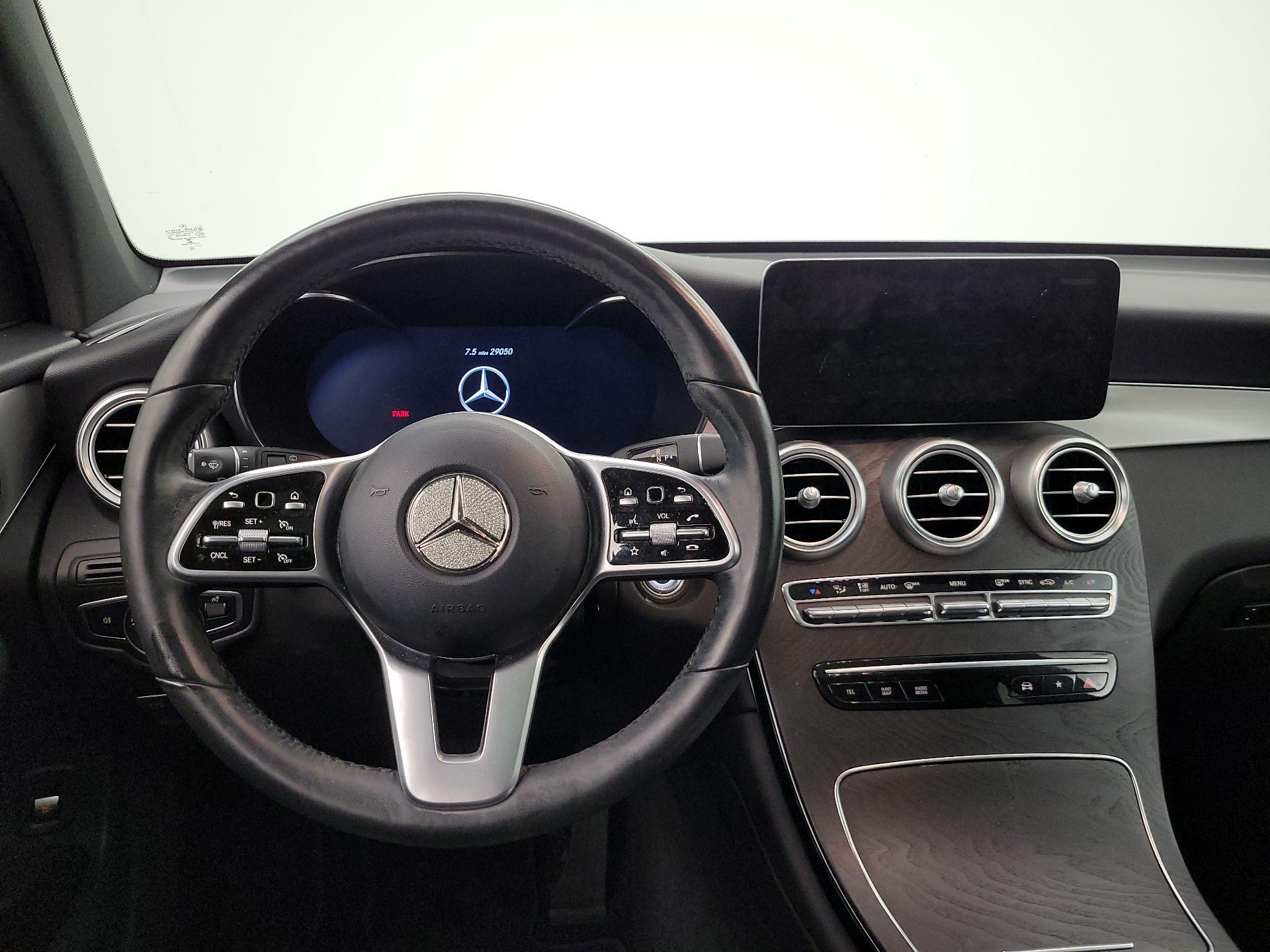 Thumbnail: 2022 Mercedes-Benz GLC - 10