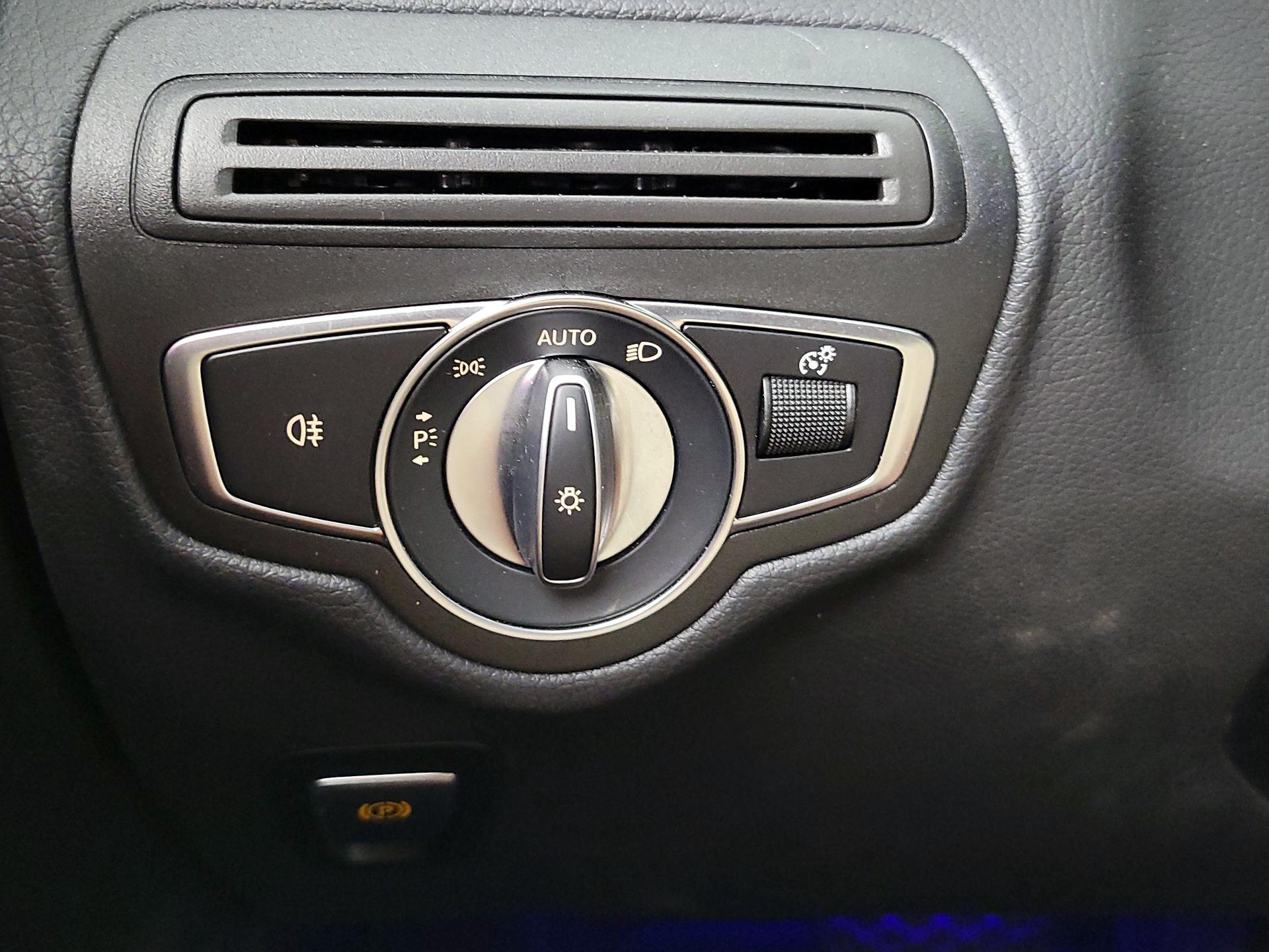 Thumbnail: 2022 Mercedes-Benz GLC - 13