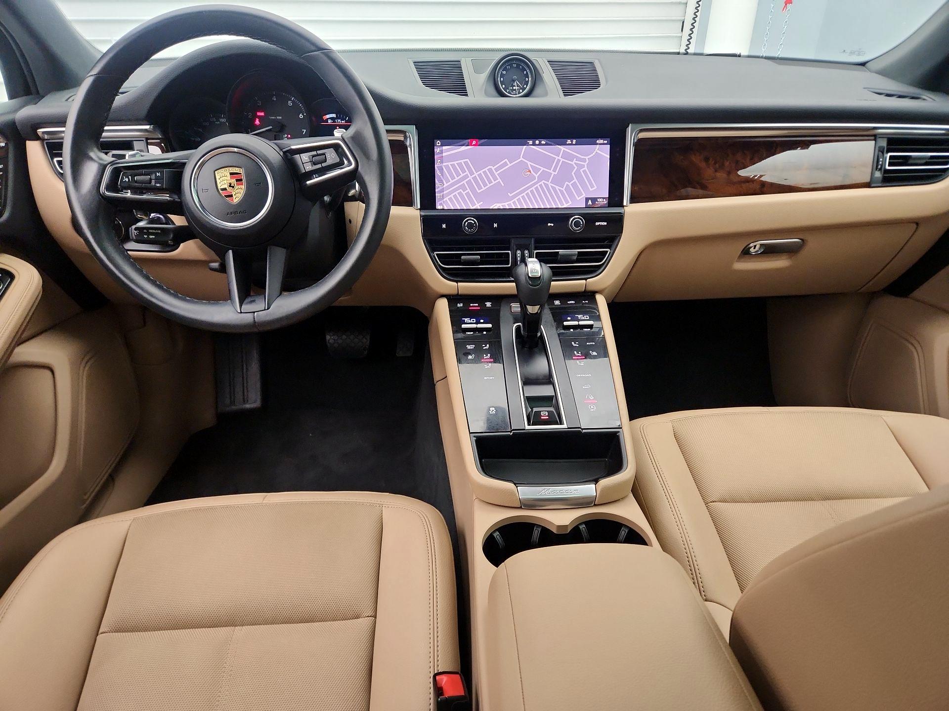 Thumbnail: 2022 Porsche Macan - 9