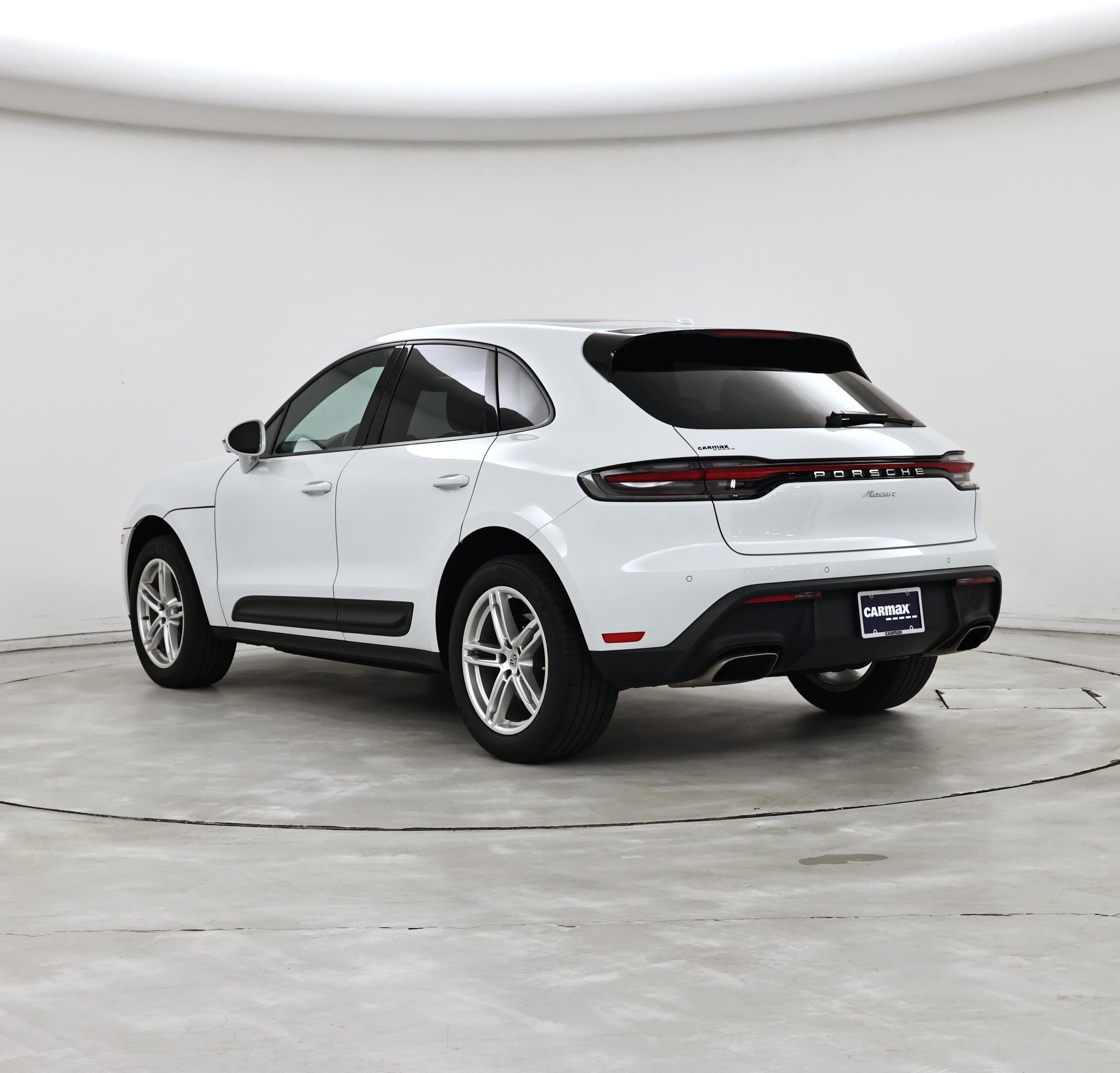 Thumbnail: 2022 Porsche Macan - 2