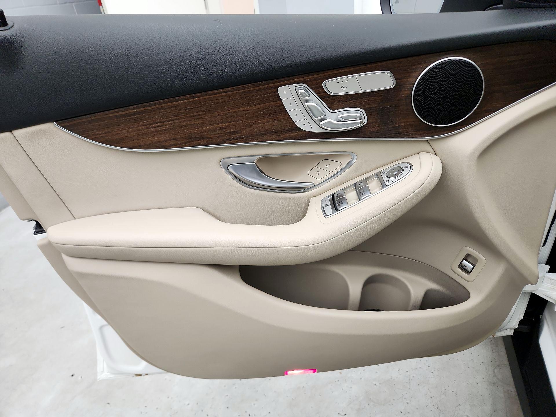Thumbnail: 2021 Mercedes-Benz GLC - 12