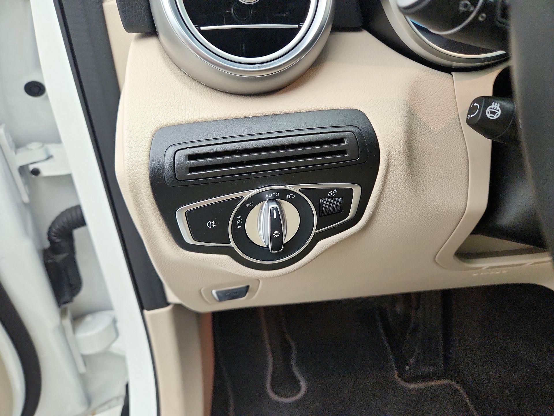 Thumbnail: 2021 Mercedes-Benz GLC - 13
