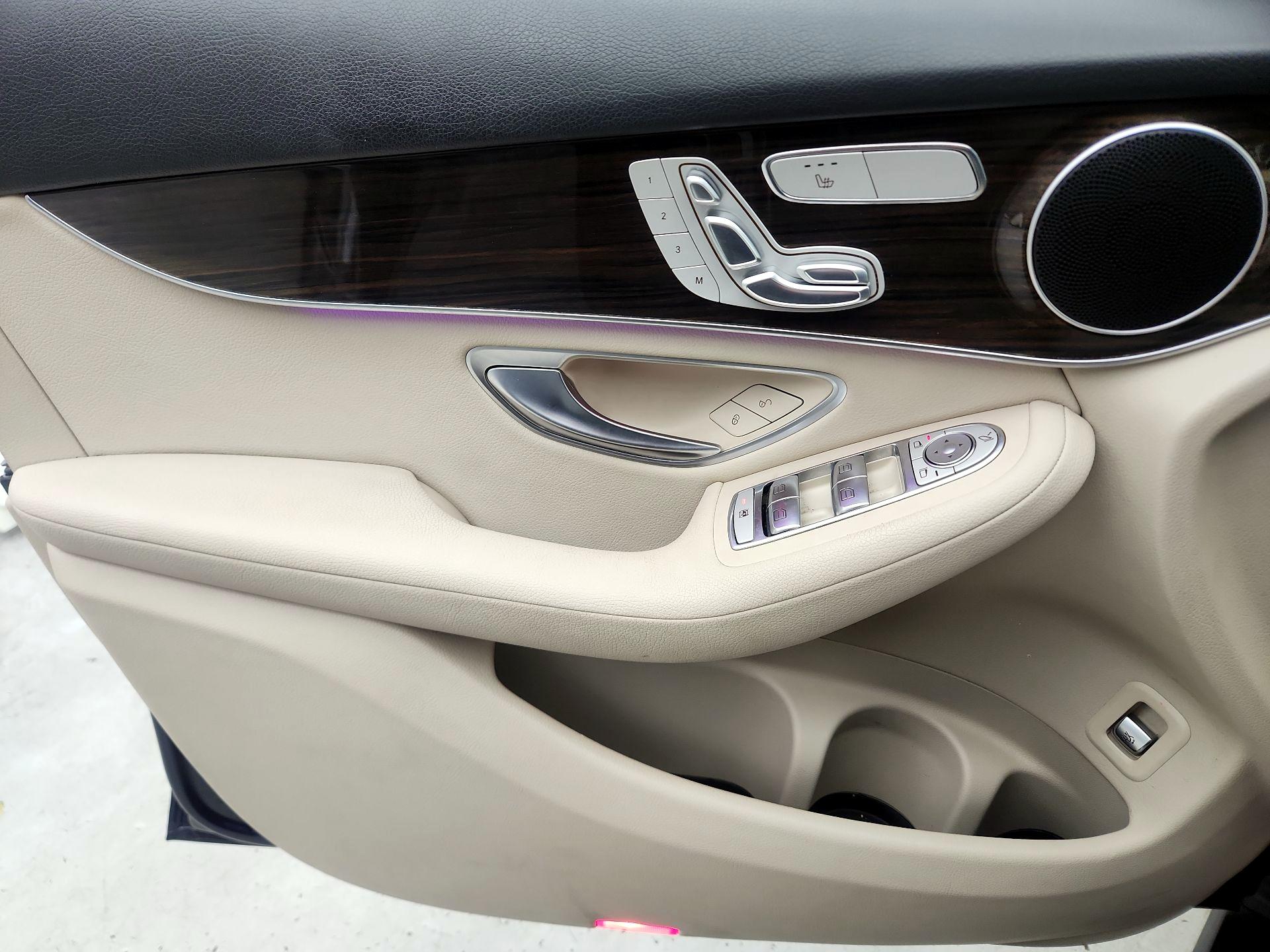 Thumbnail: 2021 Mercedes-Benz GLC - 12