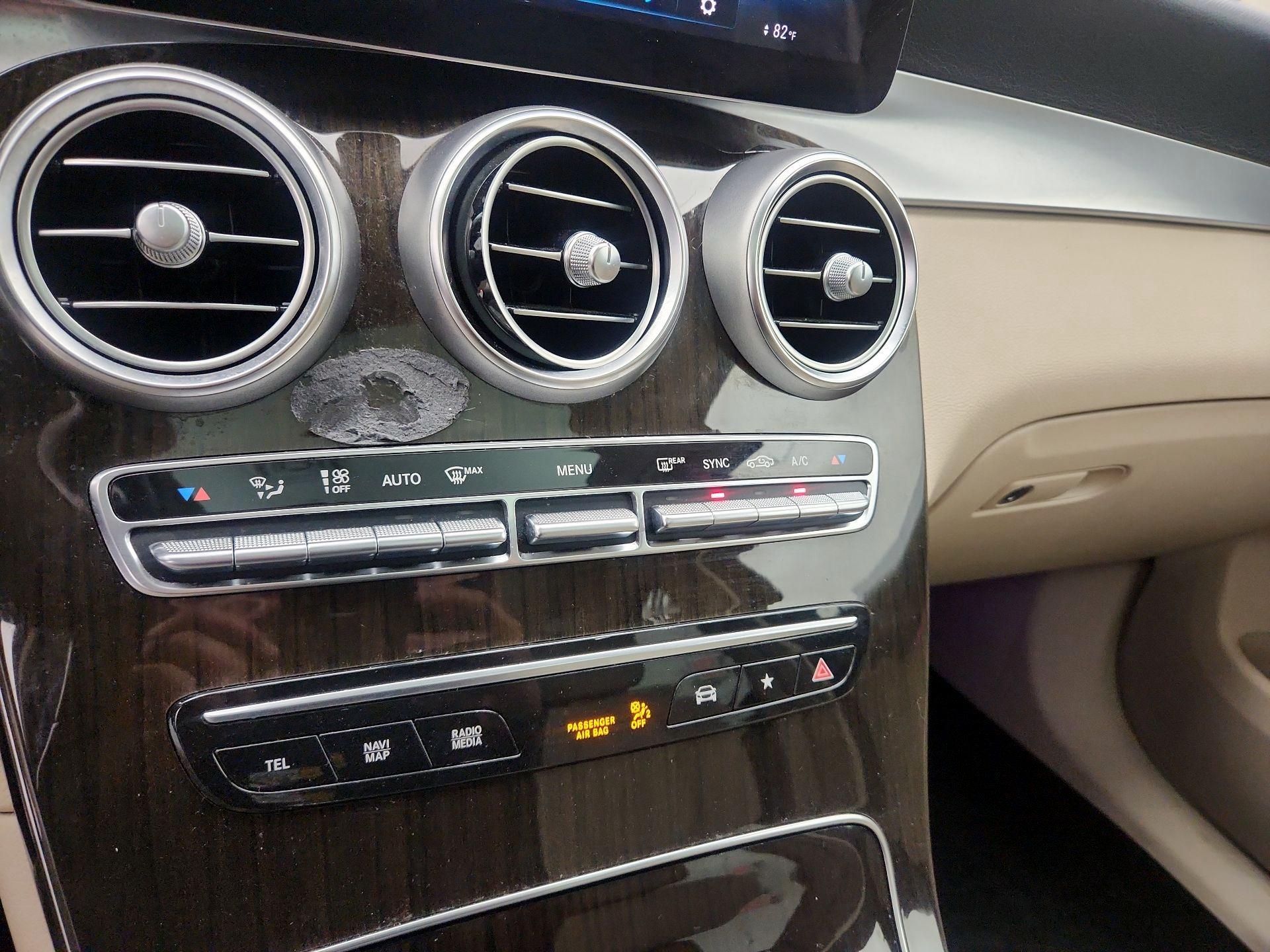Thumbnail: 2021 Mercedes-Benz GLC - 16