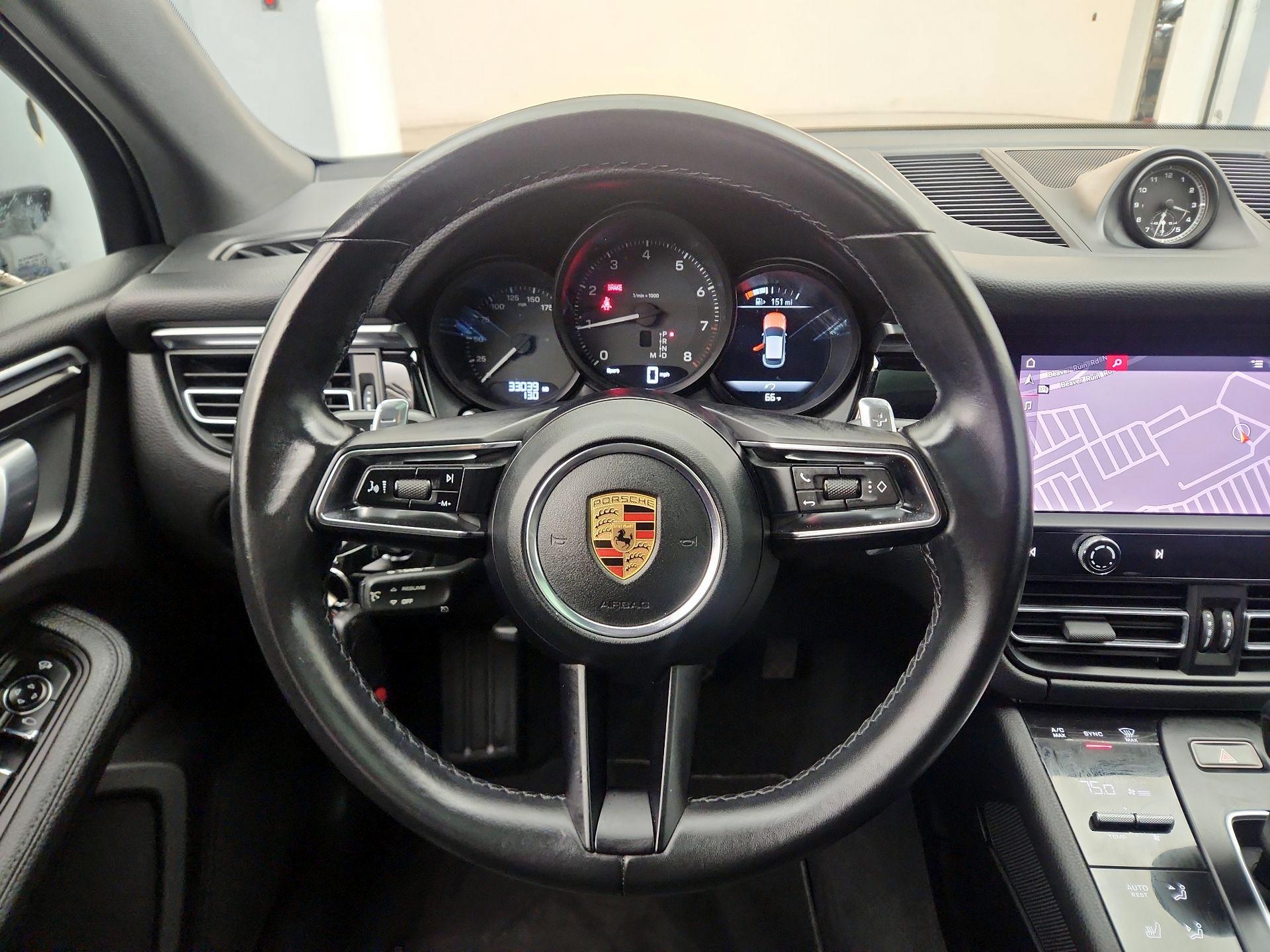 Thumbnail: 2022 Porsche Macan - 10