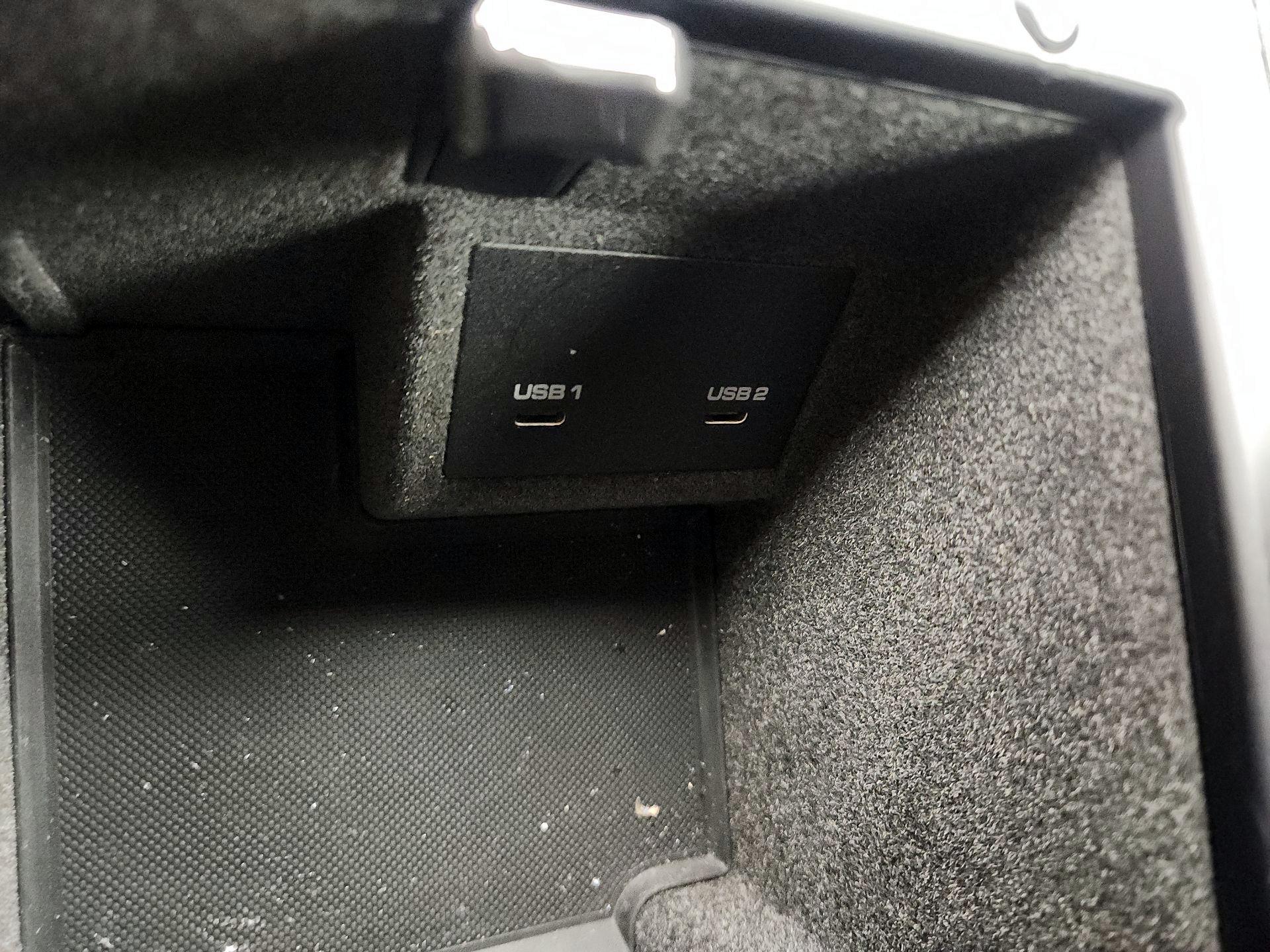 Thumbnail: 2022 Porsche Macan - 19