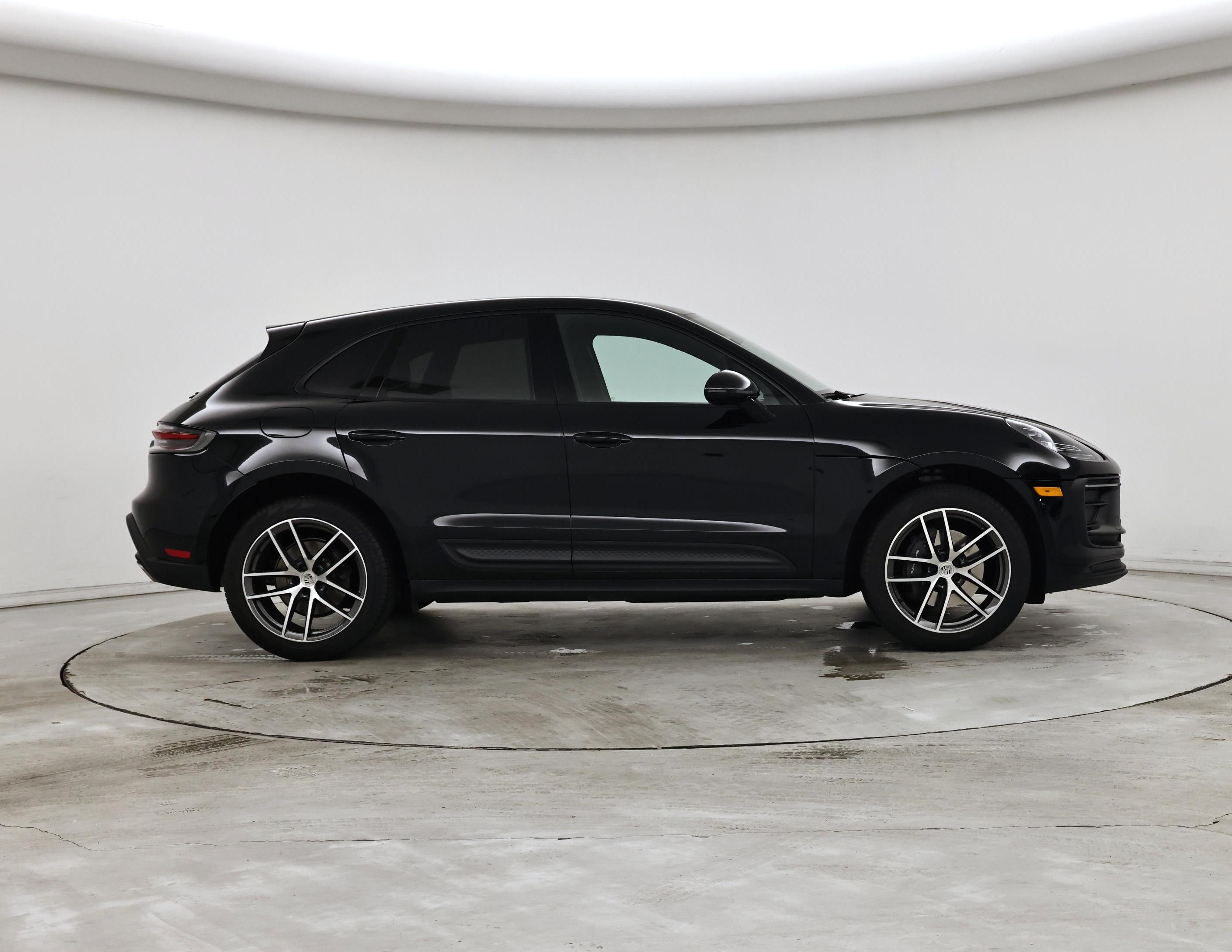 Thumbnail: 2022 Porsche Macan - 7